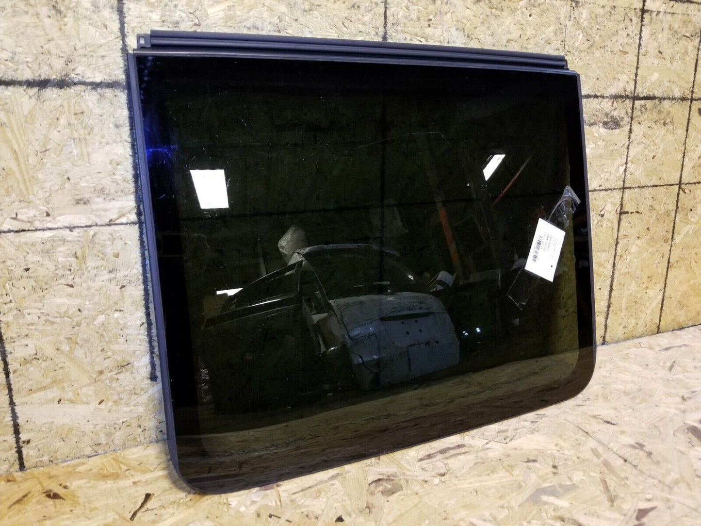 09 2009 VW Tiguan Rear Panoramic Sunroof Glass OEM