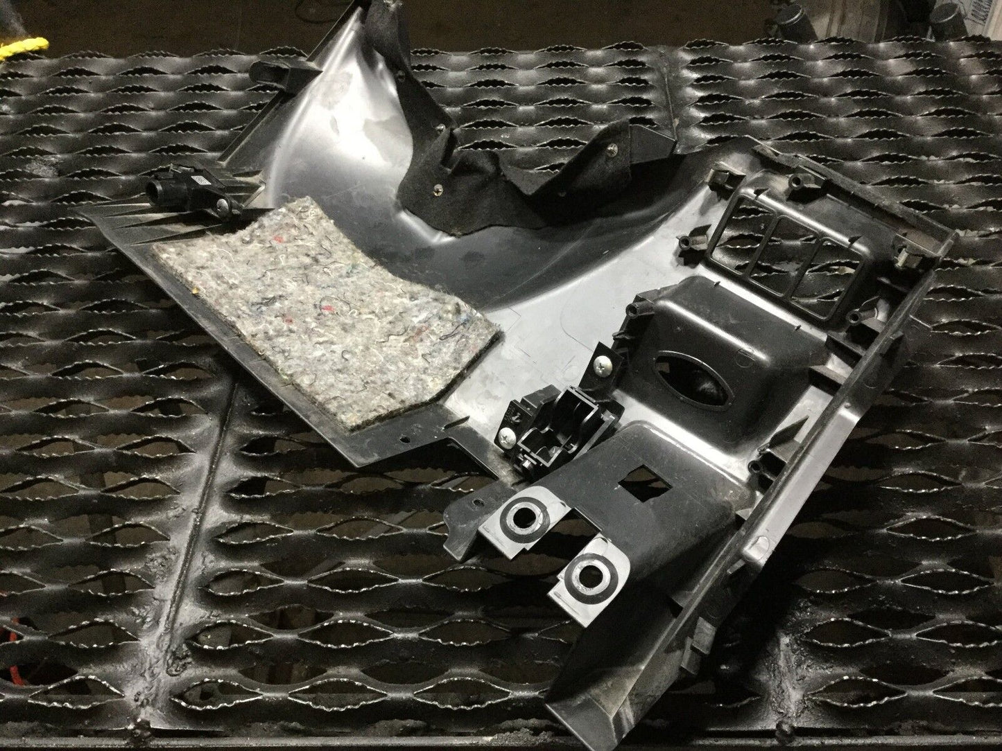07 08 09 10 11 12 Infiniti G35 G37 Left Lower Under Dash Knee Panel Cover OEM