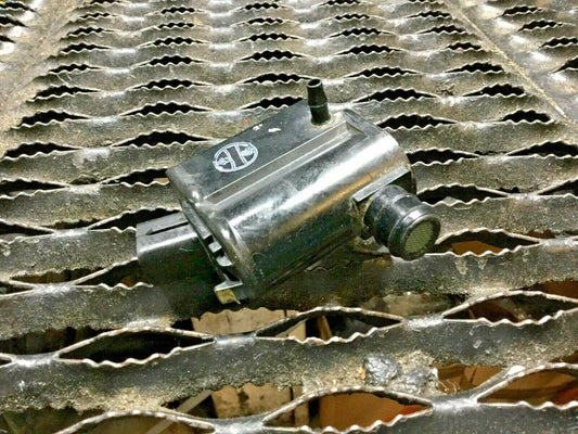 06 07 08 09 10 11 Kia Rio Windshield Washer Pump OEM