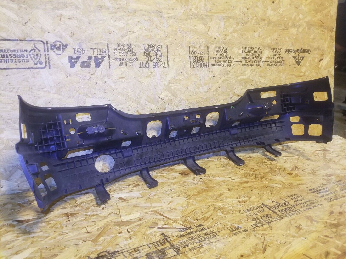 03-09 Mercedes-benz W209 Clk500 Rear Bumper Frame Support  OEM #111