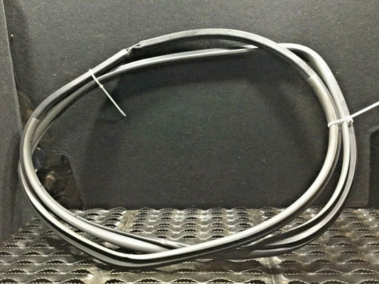 04 05 06 07 08 09 Toyota Prius Rear Left Dr Side Door Weatherstrip Seal   OEM