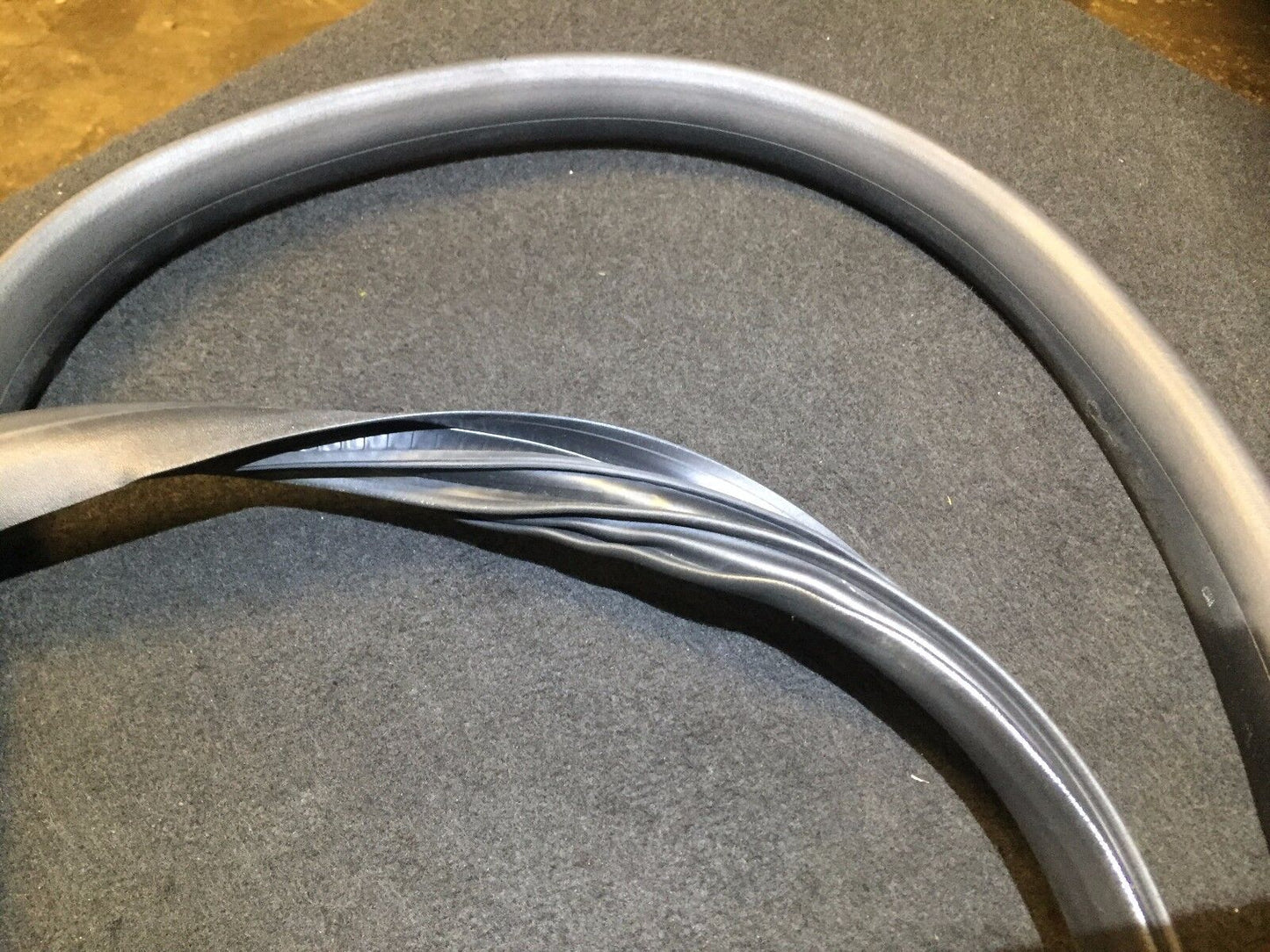 05 06 07 08 09 11 Volvo S40 T5 Rear Left Driver Side Door Weatherseal Strip OEM