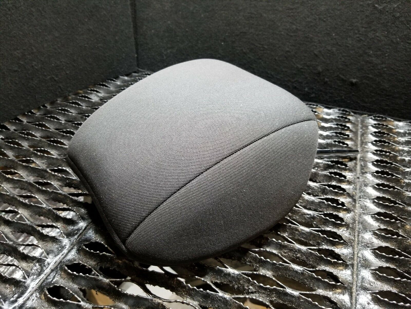 11 12 13 Kia Soul Front Left Driver Seat Headrest Head Rest OEM