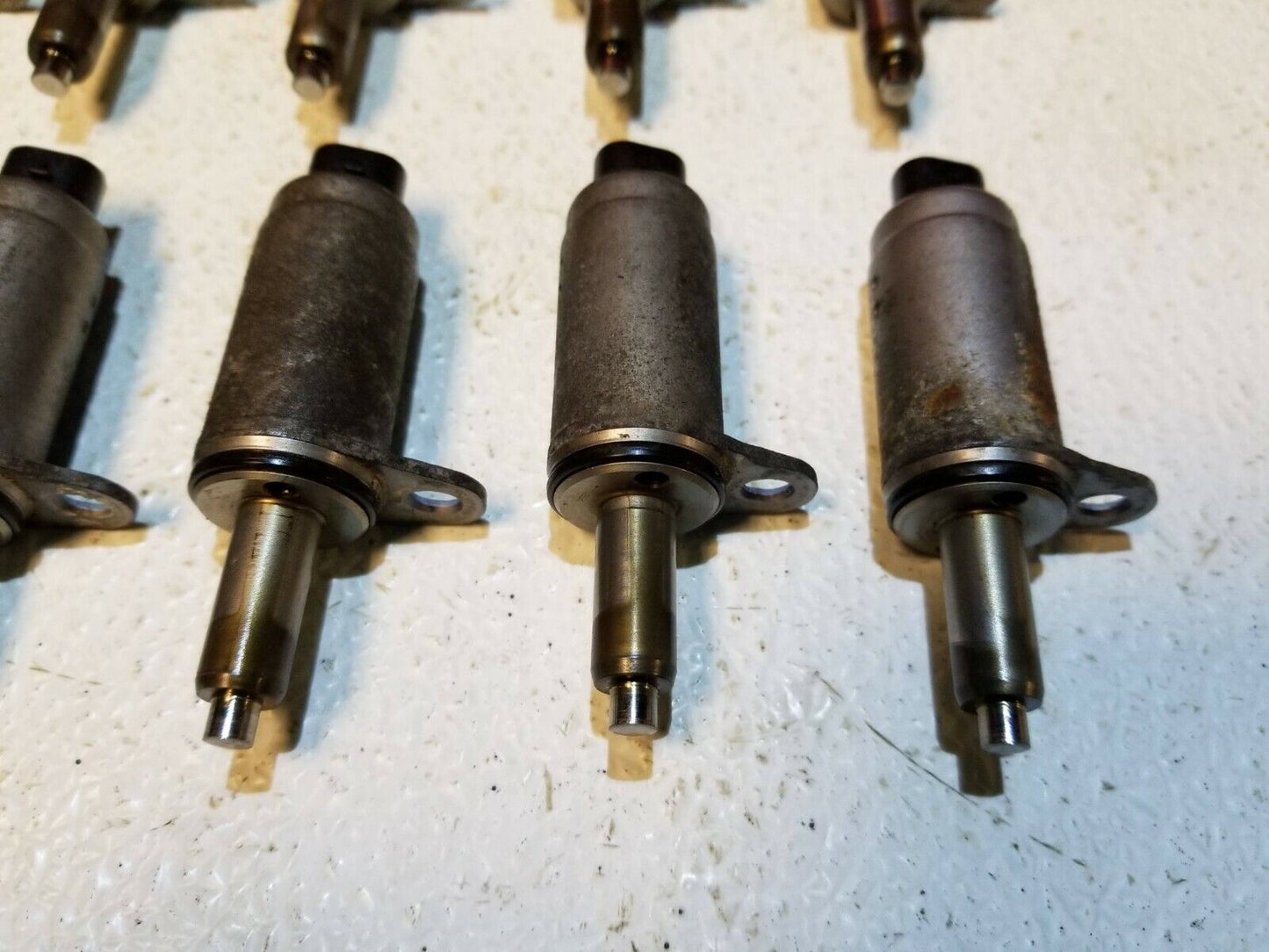 08 09 10 11 Audi A5 3.2l Camshaft Adjustment Solenoid 12pcs OEM