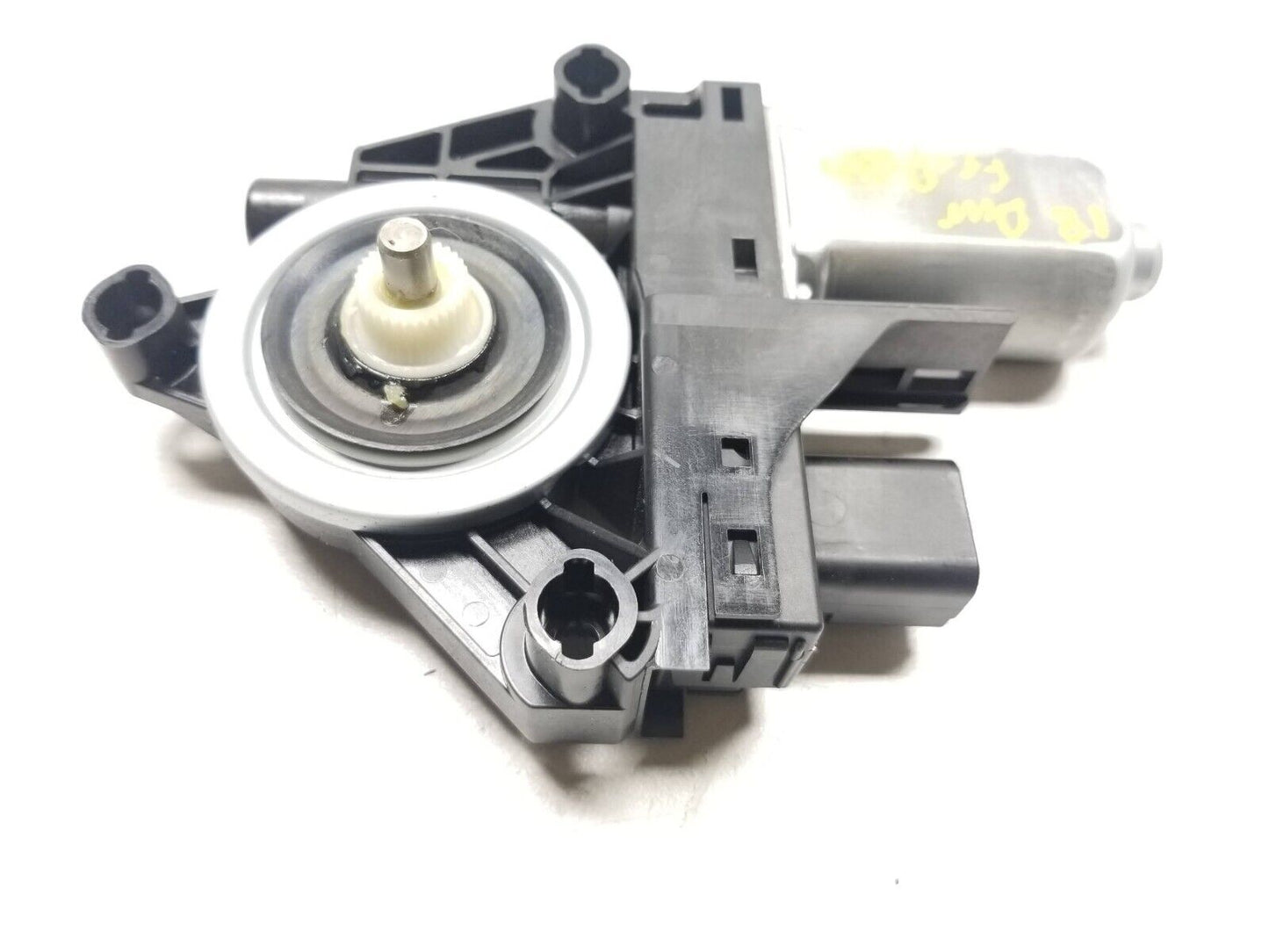 16 17 18 19 20 Dodge Durango Front Right Passenger Window Motor OEM