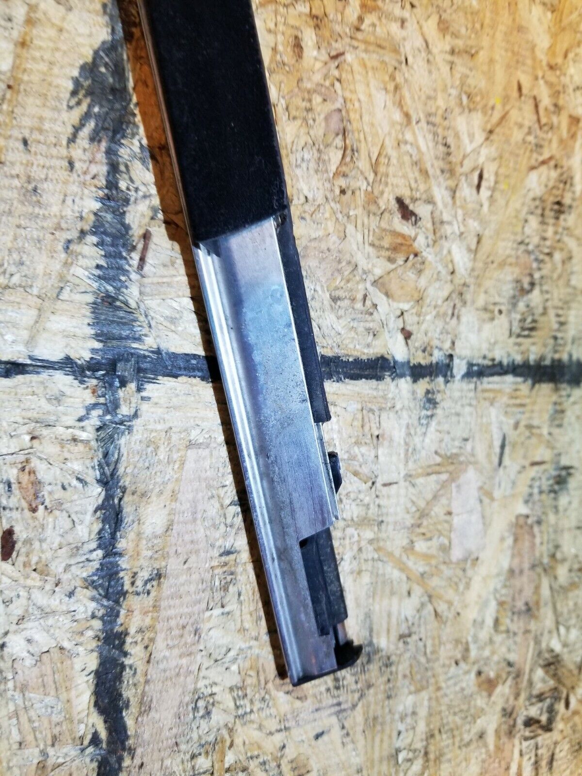 04 05 06 07 08 09 Jaguar Xj8 Front Left Driver Door Window Trim Molding OEM