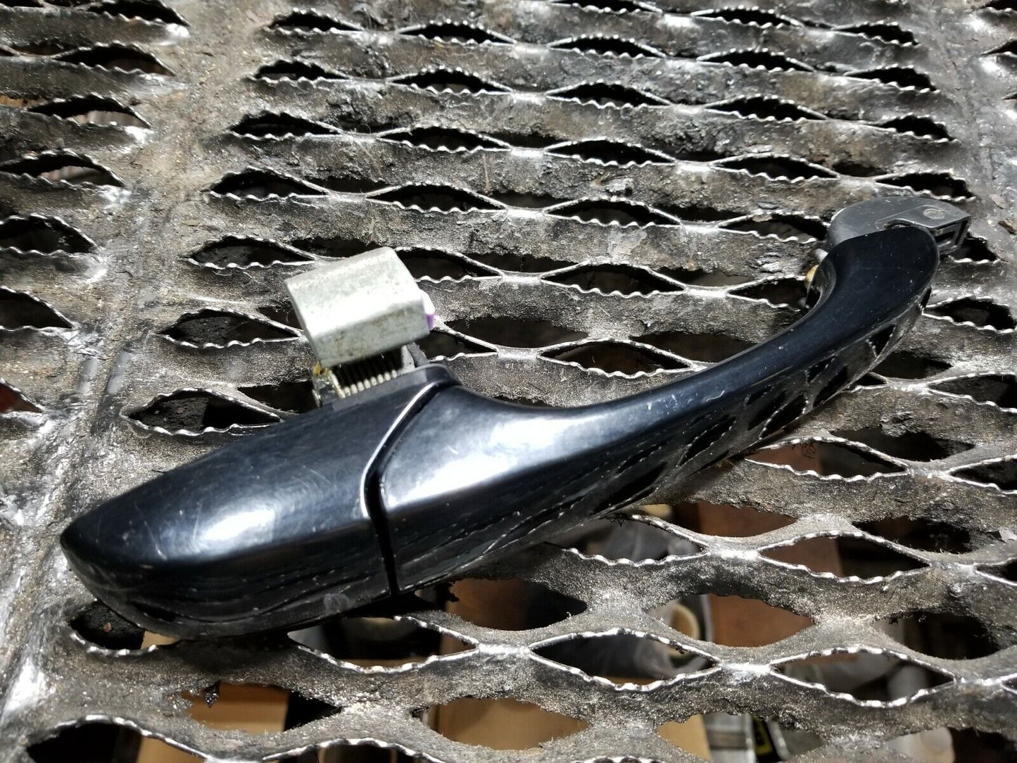 11 12 13 14 Chrysler 200 Convertible Right Passenger Exterior Door Handle OEM