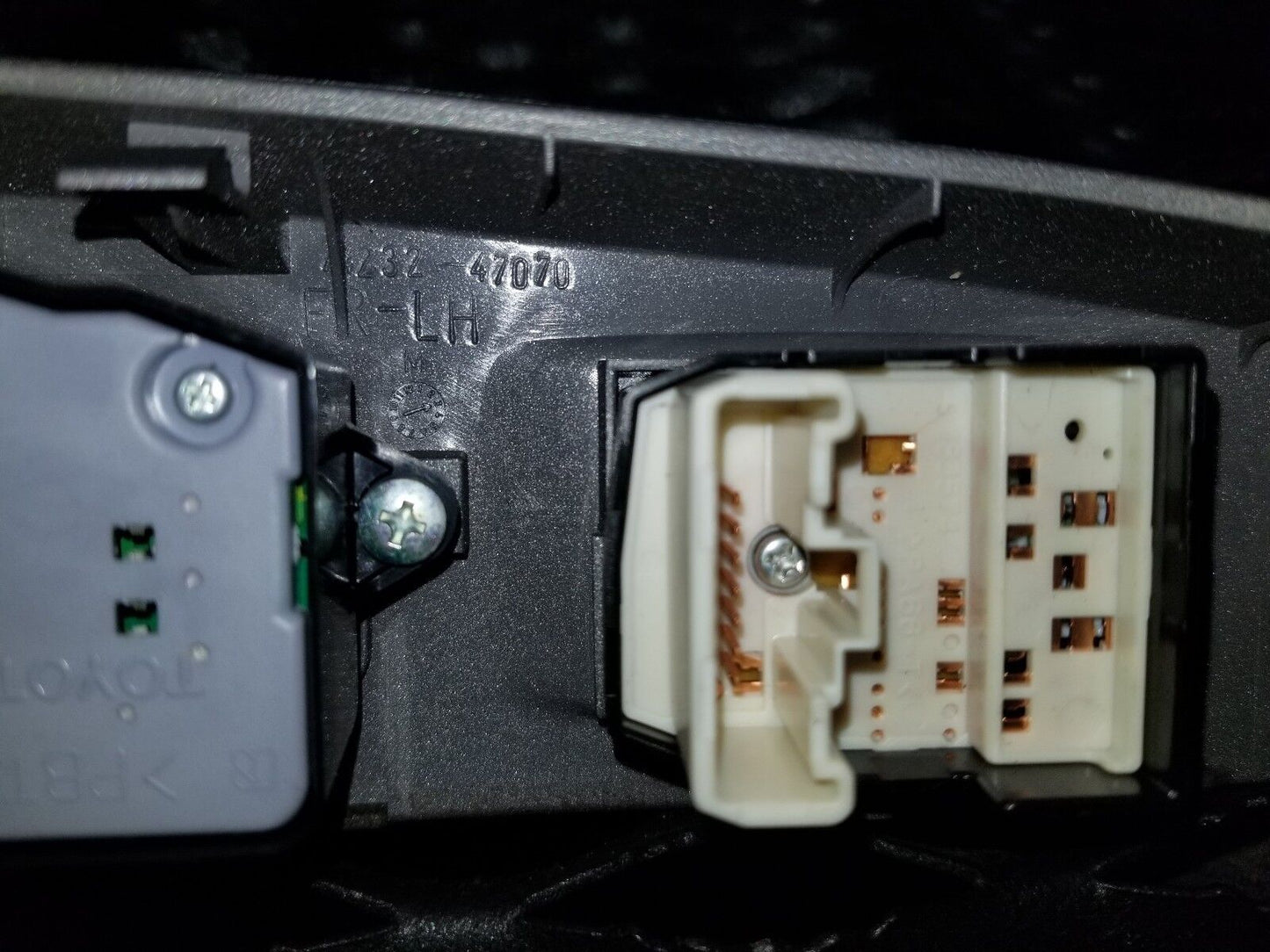 04 05 06 07 08 09 Toyota Prius Left Driver Window Master Switch  84820-47050 OEM