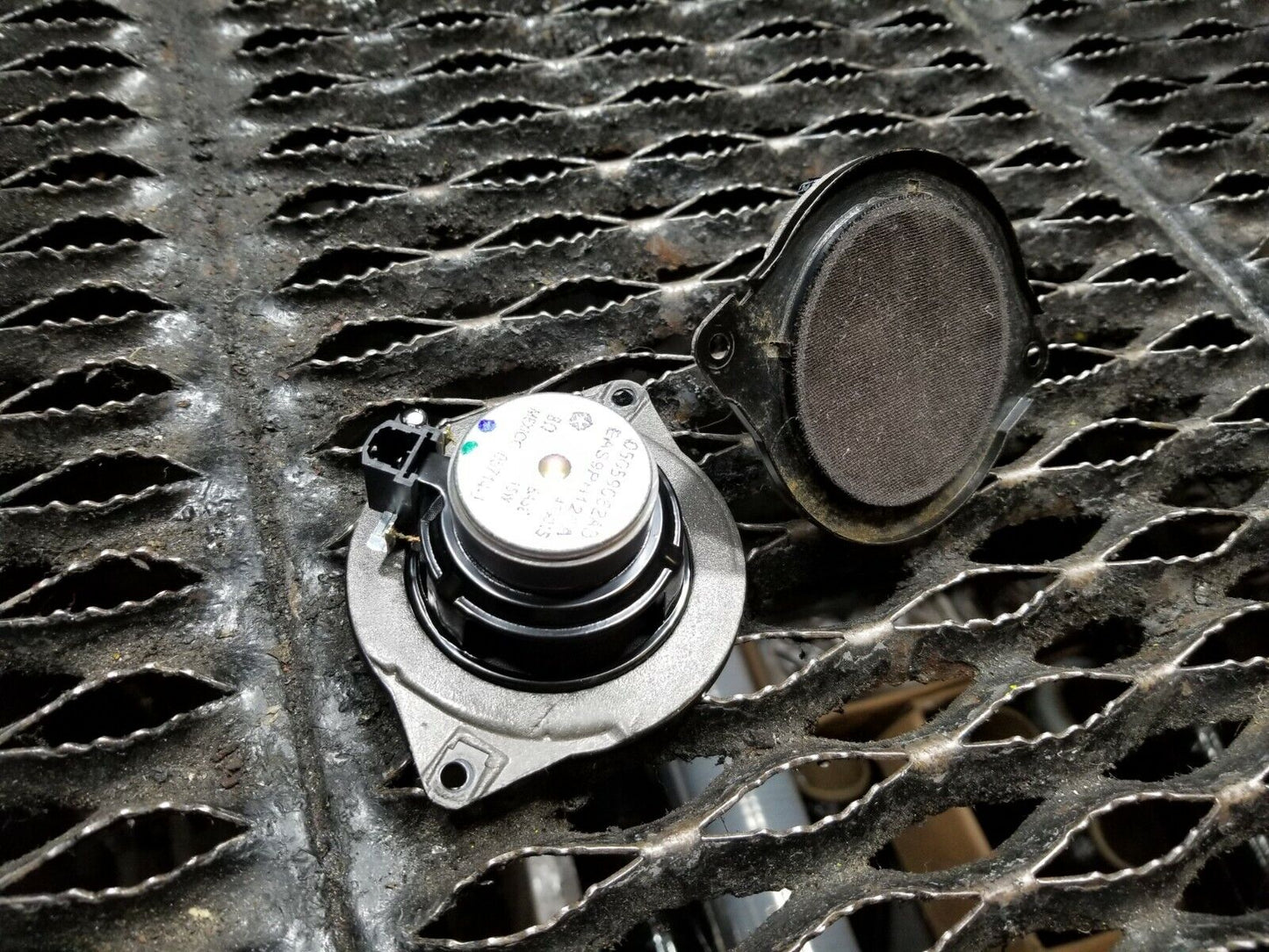 14 2014 Dodge Grand Caravan Front Dashboard Speaker 2pcs 5059062ab OEM 34k