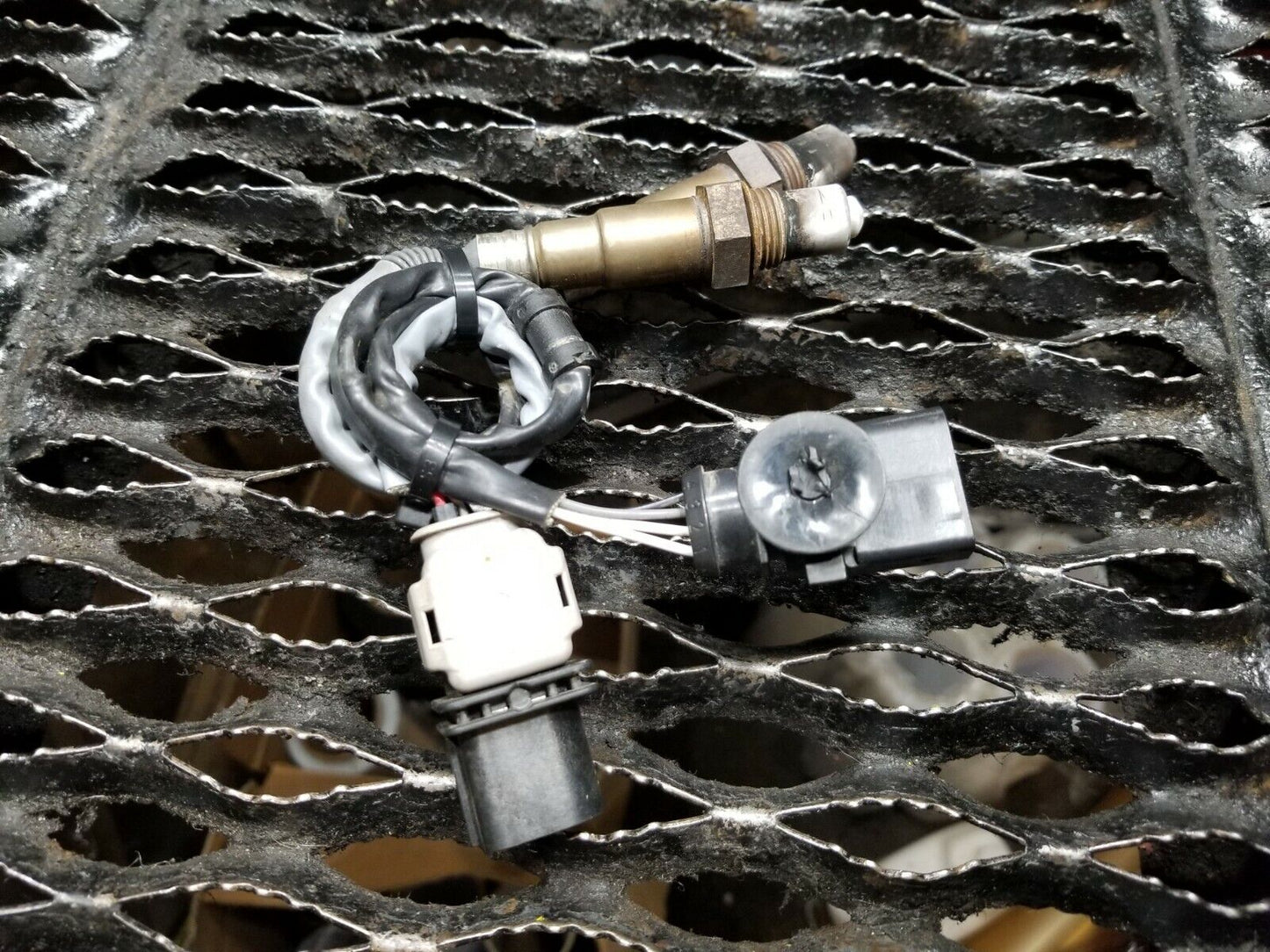 13 14 15 Audi A4 2.0l Oxygen Sensor 2pcs OEM