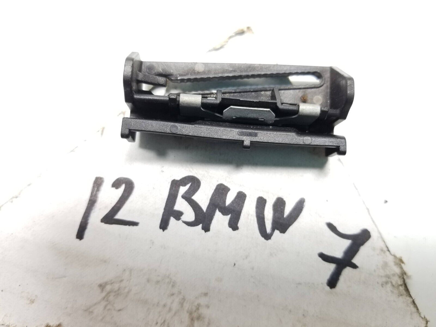 09 10 11 12 BMW 750li F02 Roof Moulding Trim Strip Clip Clamp Bracket 12pcs OEM