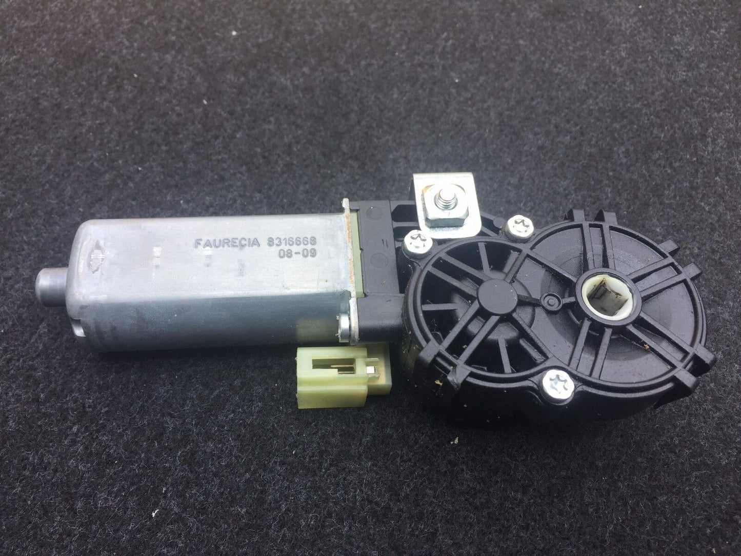 05 06 07 08 09 10 BMW 528ix Front Left Driver Seat Motor OEM