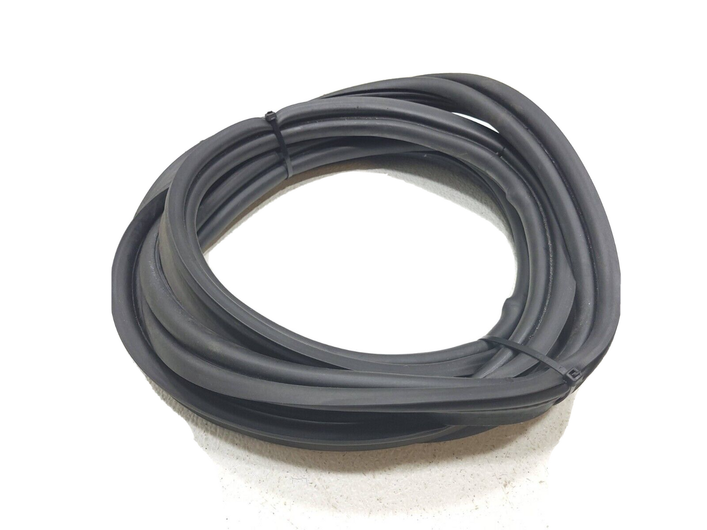 11 - 16 Mercedes E350 W212 Trunk Weatherstrip Seal OEM