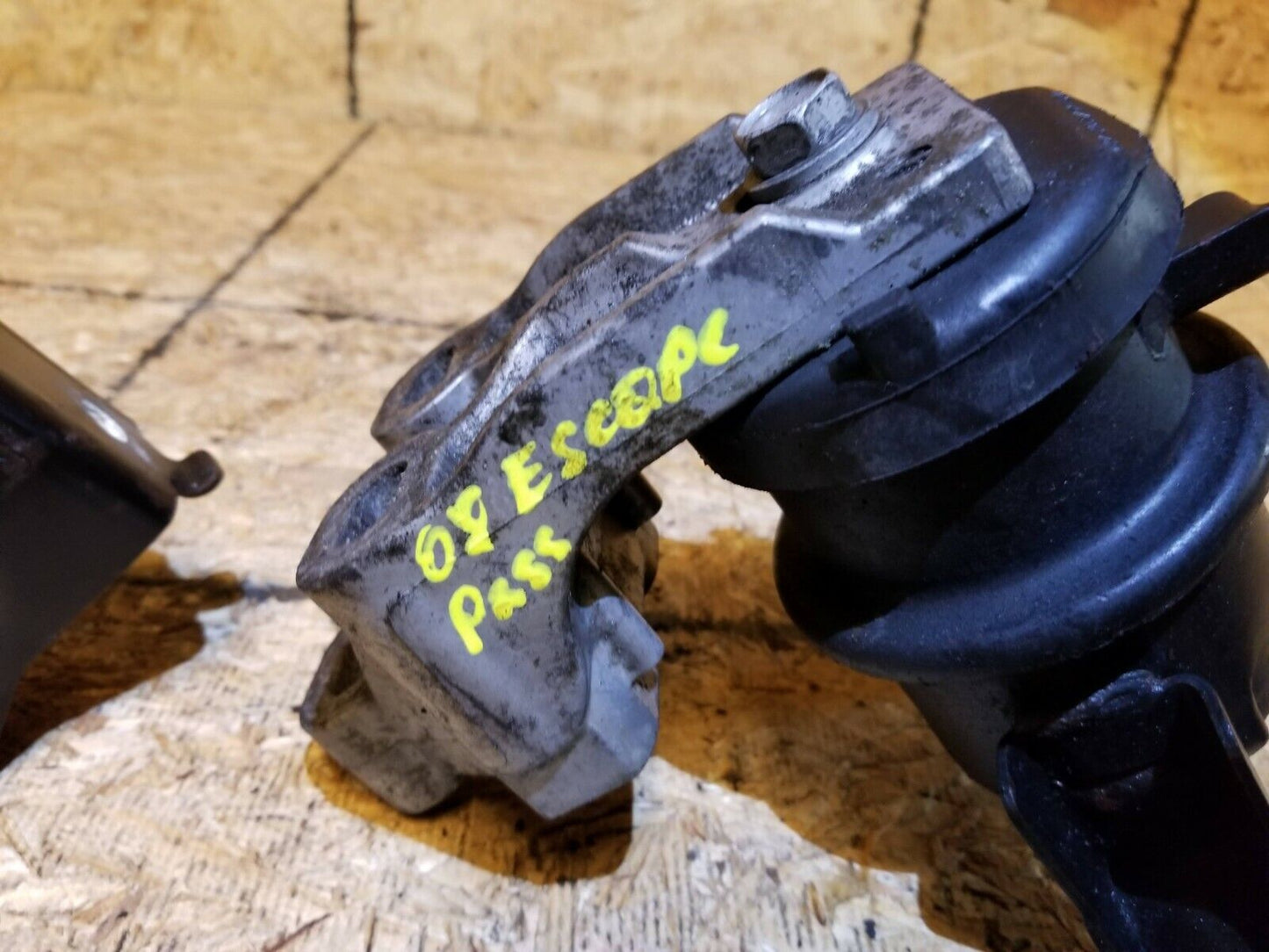 2008-2012 Ford Escape  Engine Mount Bracket 3pcs 3.0l V6 OEM