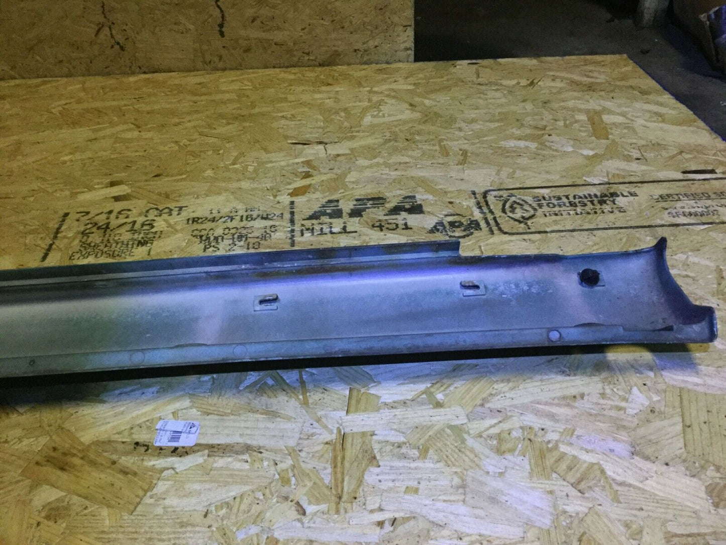 99 00 01 02 03 Mercedes W163 Ml320 Rocker Panel Skirt Molding Passenger Side OEM