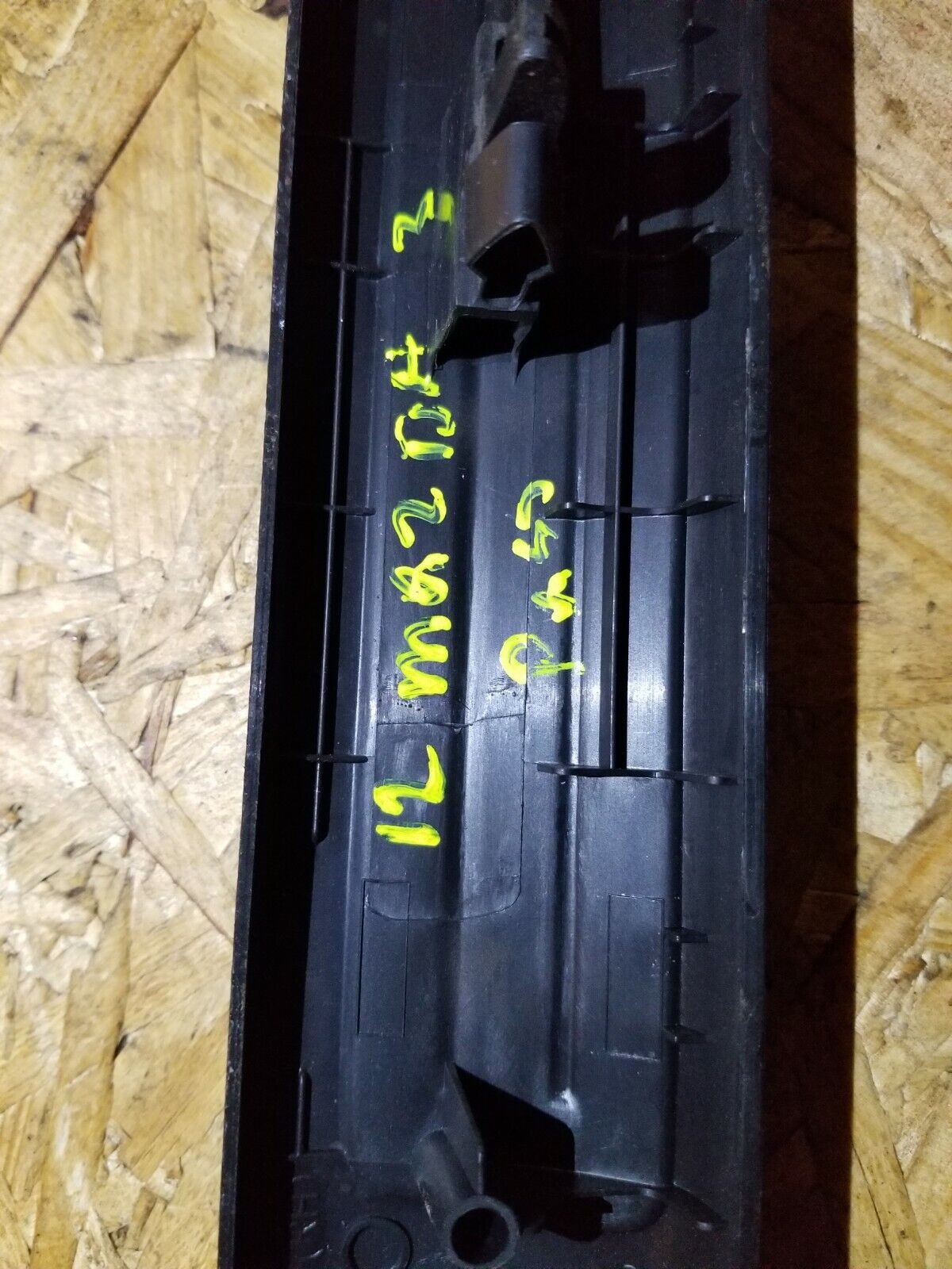 10 11 12 13 Mazda 3 Front Right Passenger Door Sill Kick Plate Trim OEM