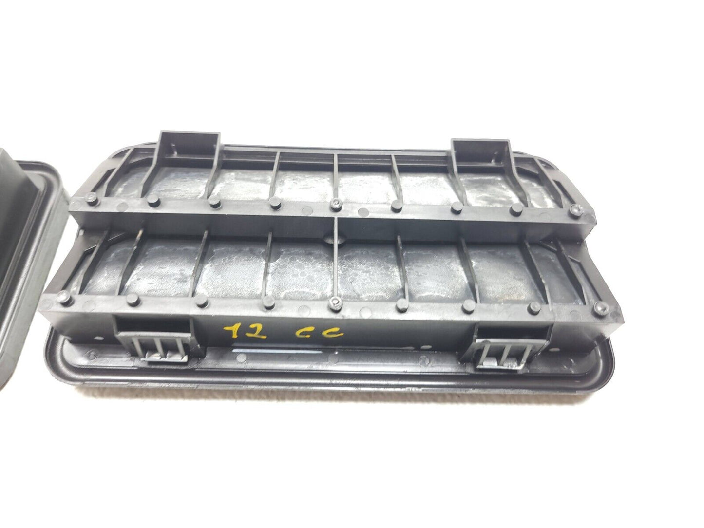 09 10 11 12 Volkswagen Cc Quarter Air Drafter Pressure Vent Lh & Rh OEM