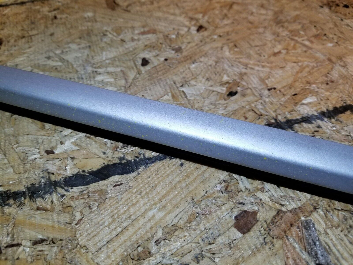 04 05 06 Porsche Cayenne Front Left Driver Door Window Seal Belt Molding OEM