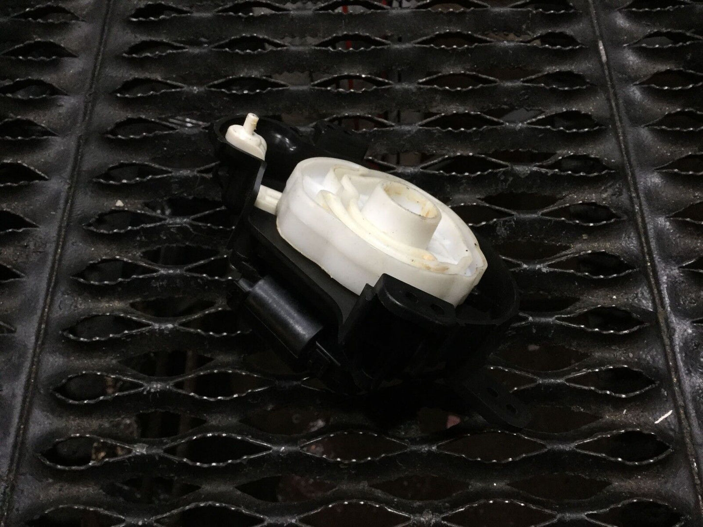 15 16 17 Chrysler 200 A/c AC Core Actuator Servo Flap Motor OEM