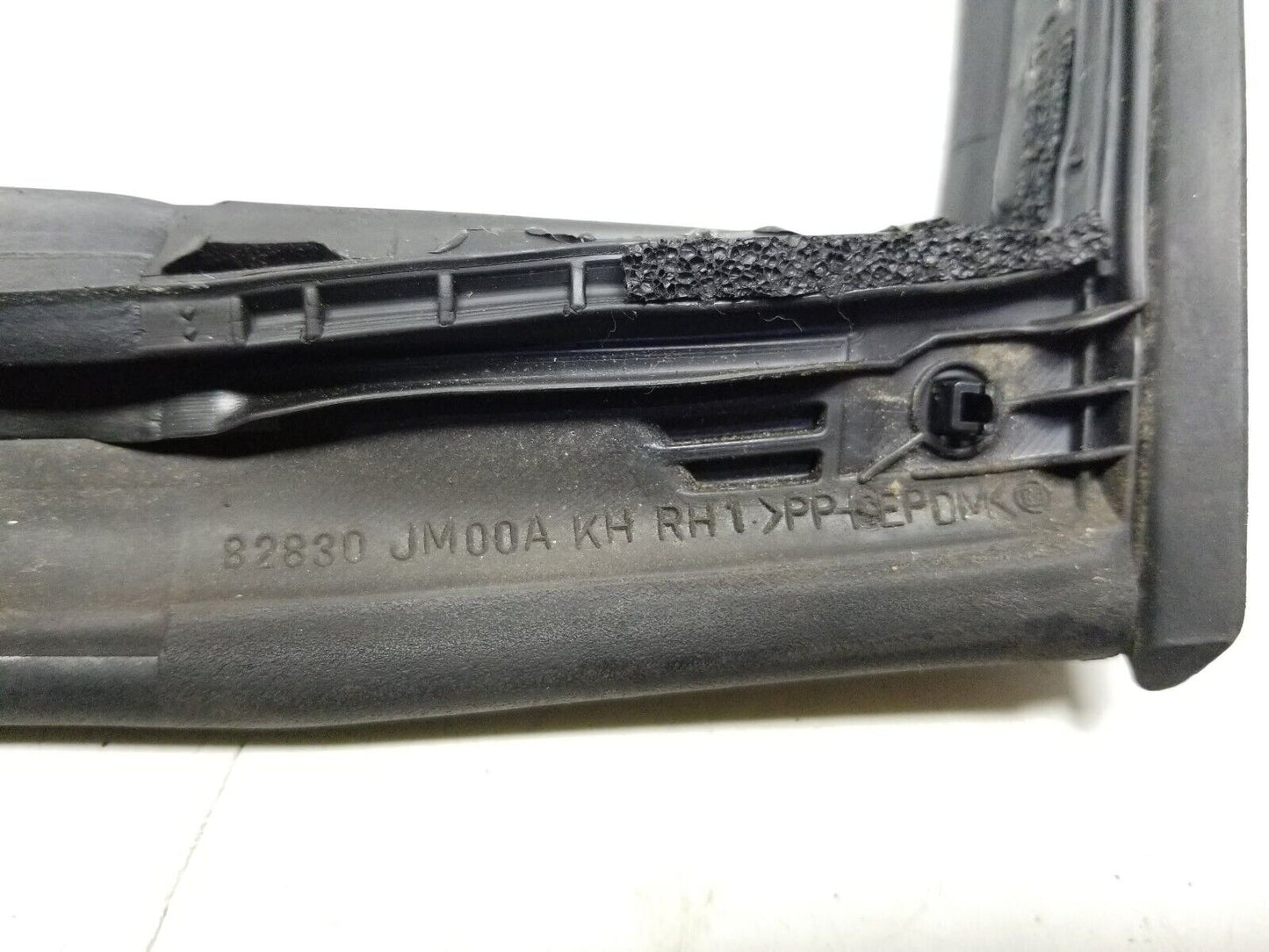 12 13 14 15 Nissan Rogue Rear Door Weatherstrip Seal Passenger Side Right OEM