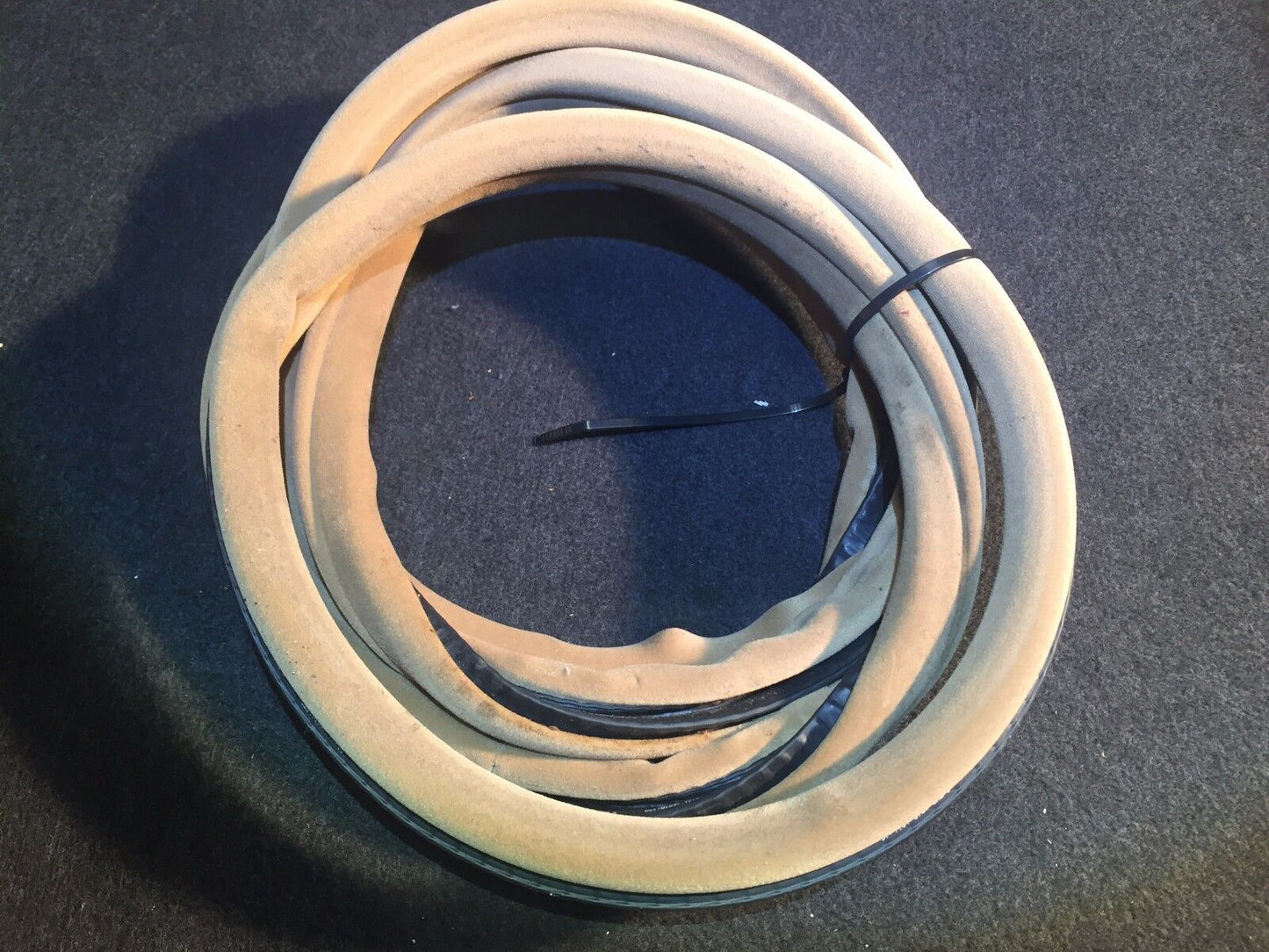 02 03 04 05 BMW 745i E65 Front Left Driver Door Weatherstrip Seal OEM