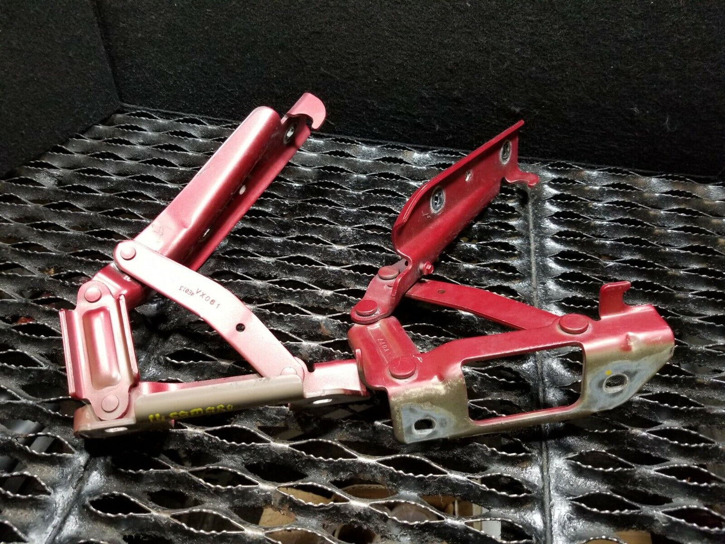 10 11 12 13 14 15 Chevrolet Camaro Hood Hinge Left & Right OEM