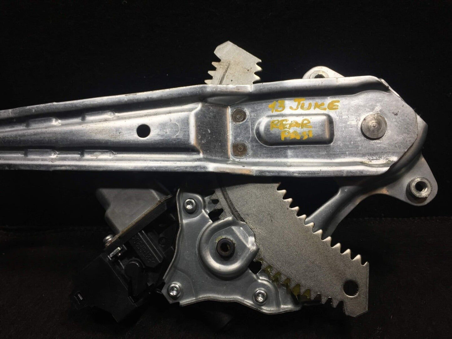 11 12 13 14 Nissan Juke Rear Right Window Regulator W/ Motor OEM D30.r Passenger