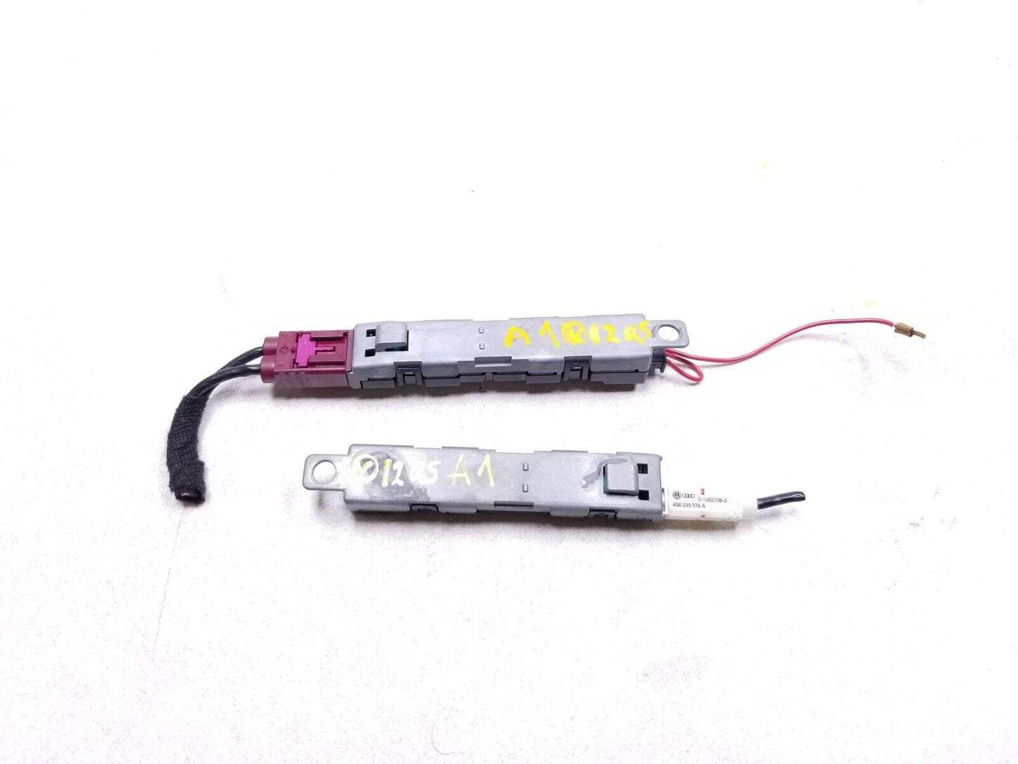 2009-2017 Audi Q5 Upper Antenna Booster 2pcs OEM