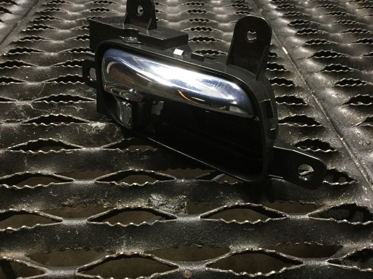 08 09 10 11 12 13 Infiniti G35 G37 Front Right Door Interior Handle OEM