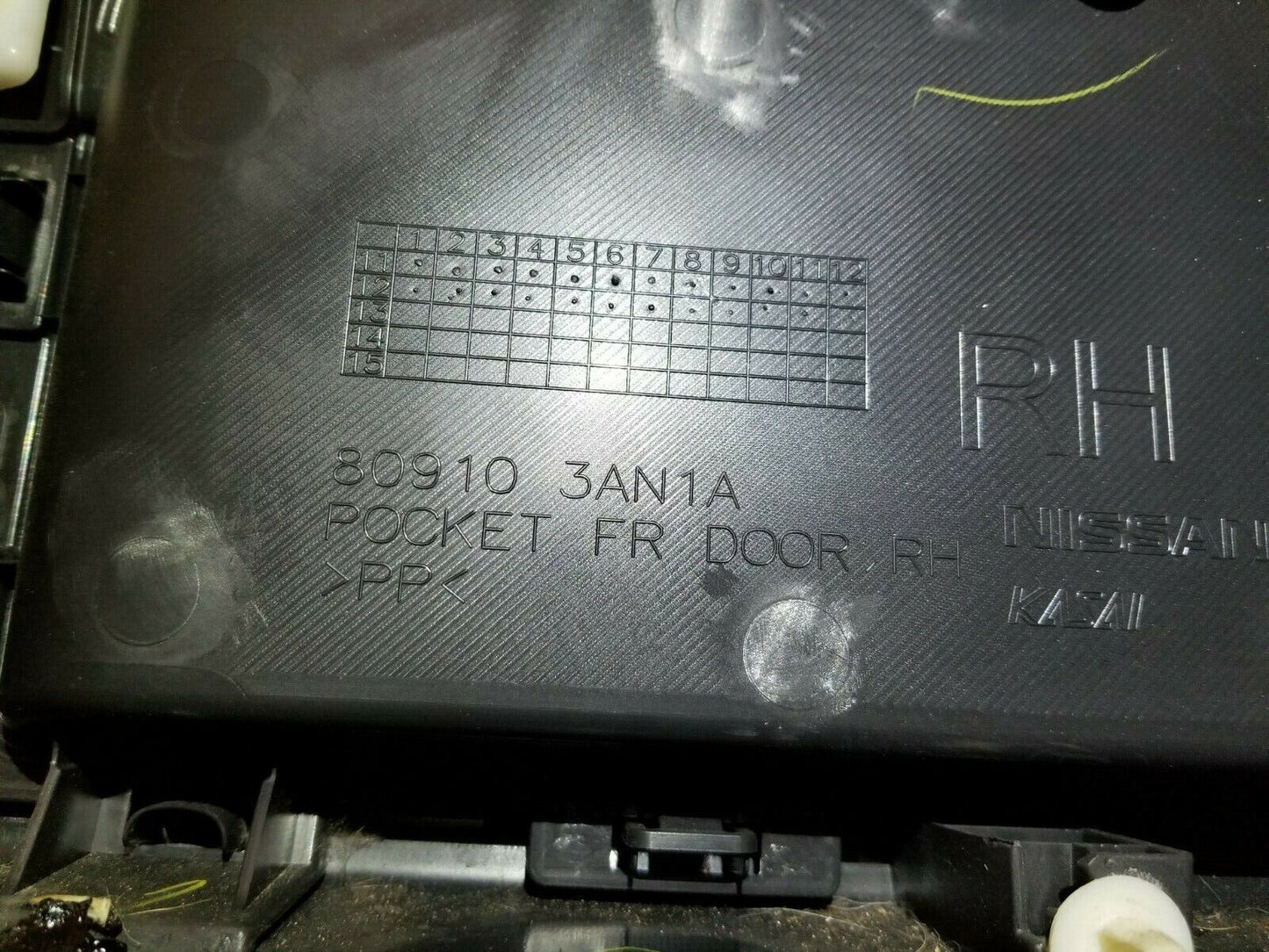 13 14 15 16 Nissan Versa Sdn Front Right Passenger Door Trim Panel OEM 95k