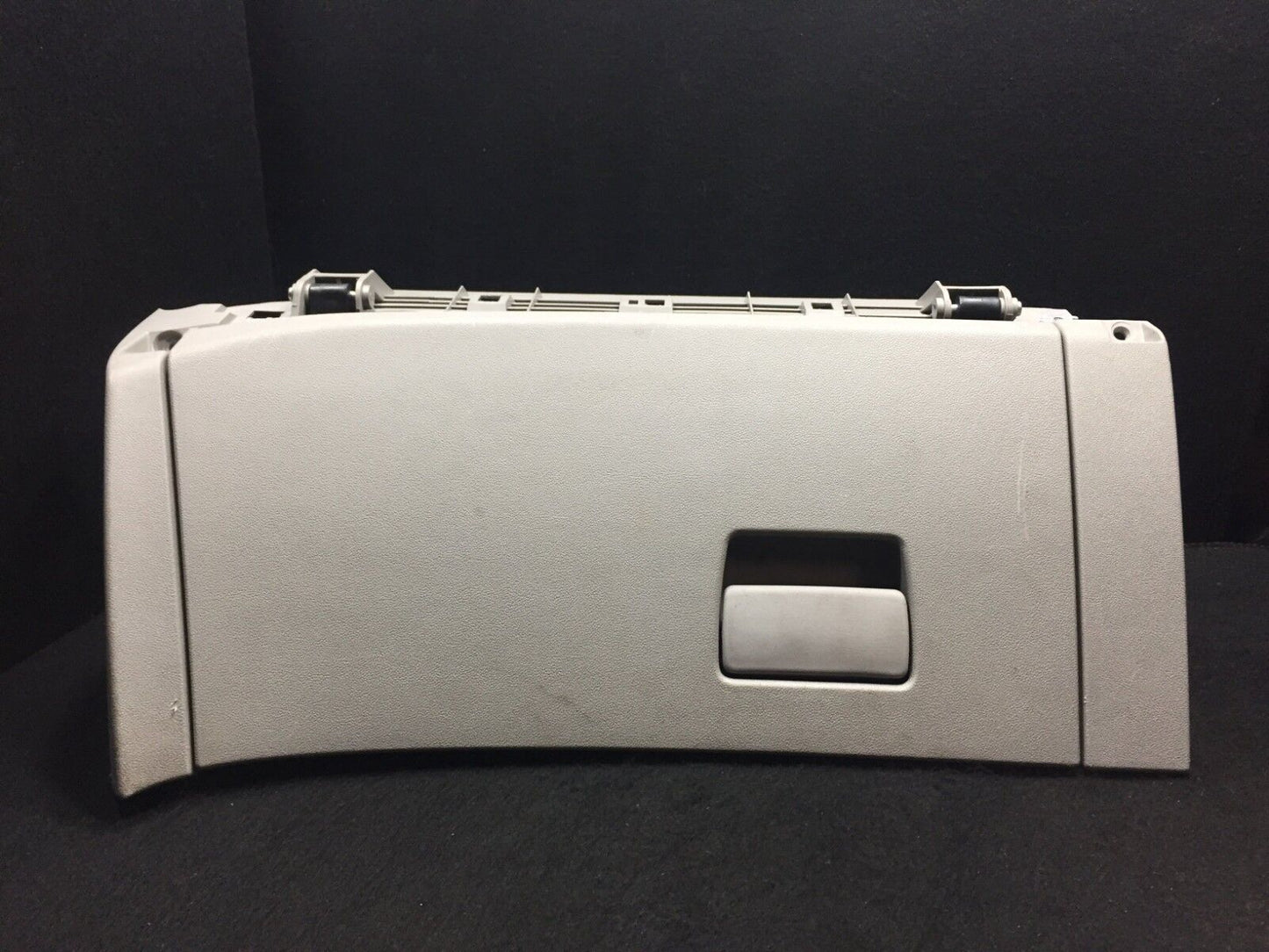 11 12 13 Buick Lacrosse Glove Box OEM D29