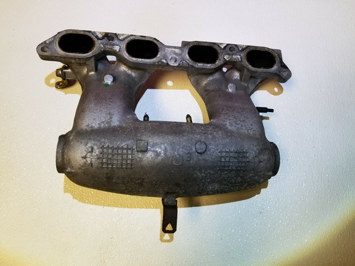 04 05 06 Scion Xa 1.5l Lower Intake Manifold OEM