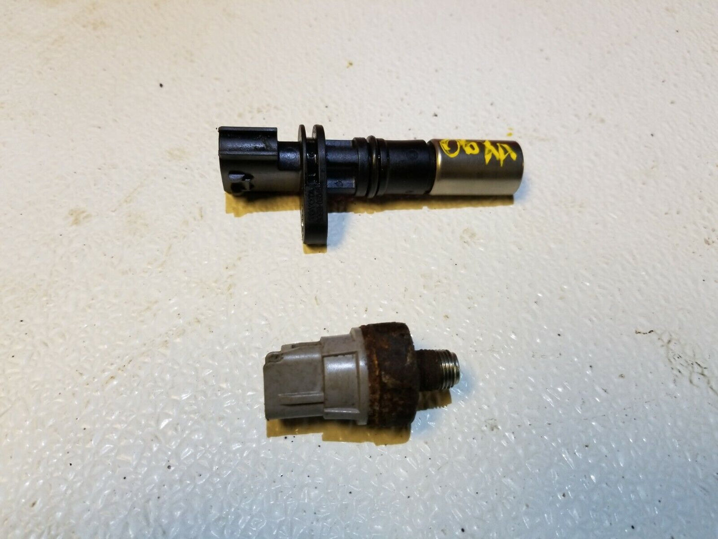 04 05 06 Scion Xa 1.5l Crankshaft Knock Oil Pressure Sensor 3pcs OEM 1nz-fxe