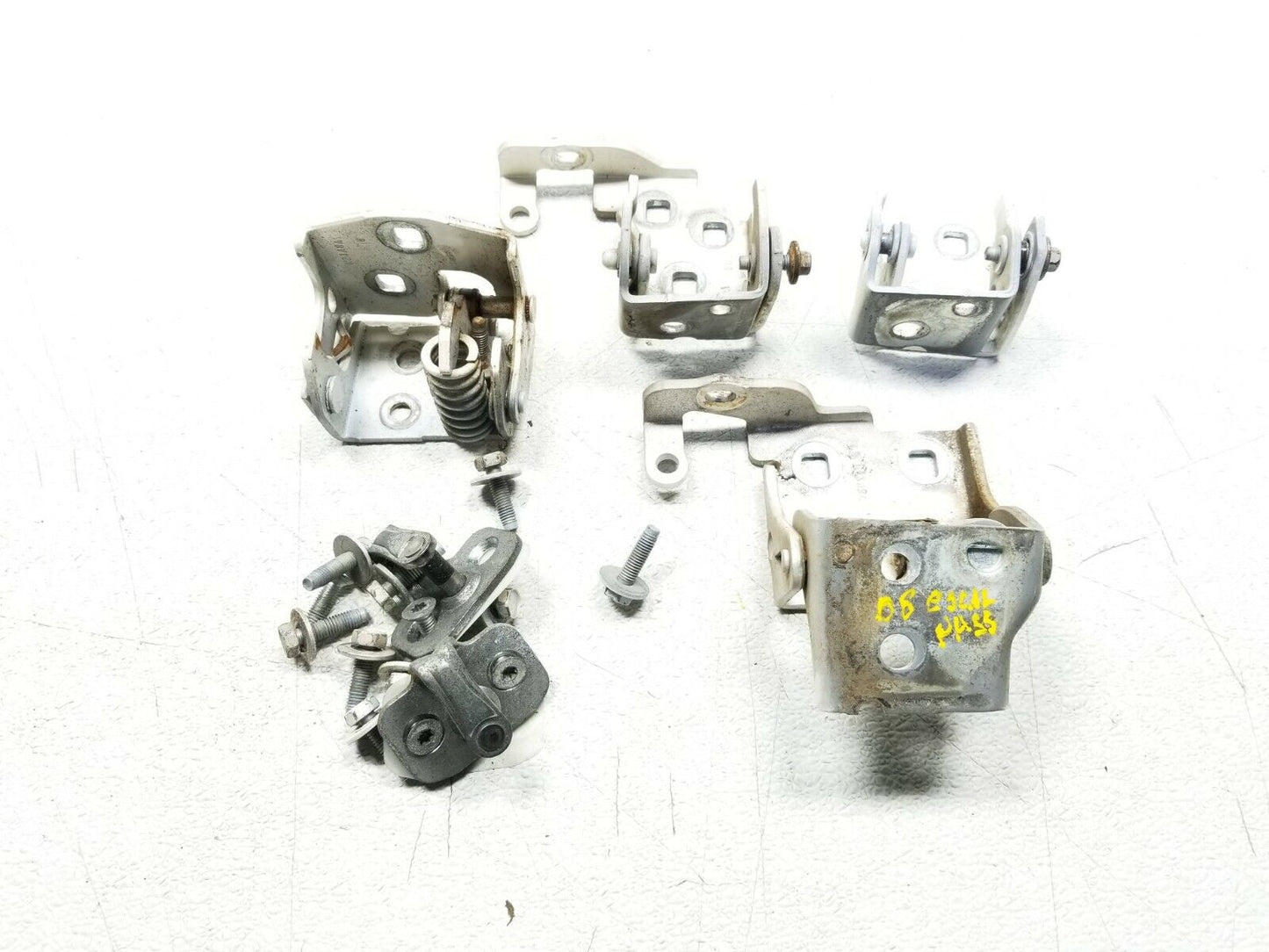 08 09 10 11 12 13 14 Cadillac Escalade Door Hinge Right Pass Side OEM