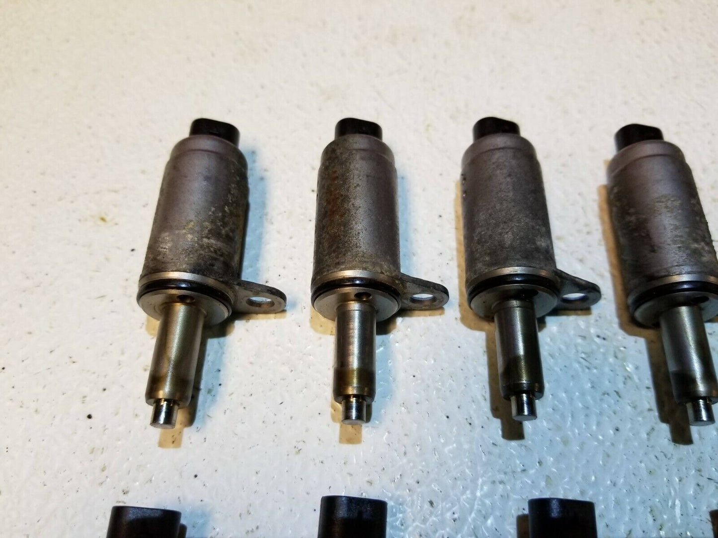 08 09 10 11 Audi A5 3.2l Camshaft Adjustment Solenoid 12pcs OEM
