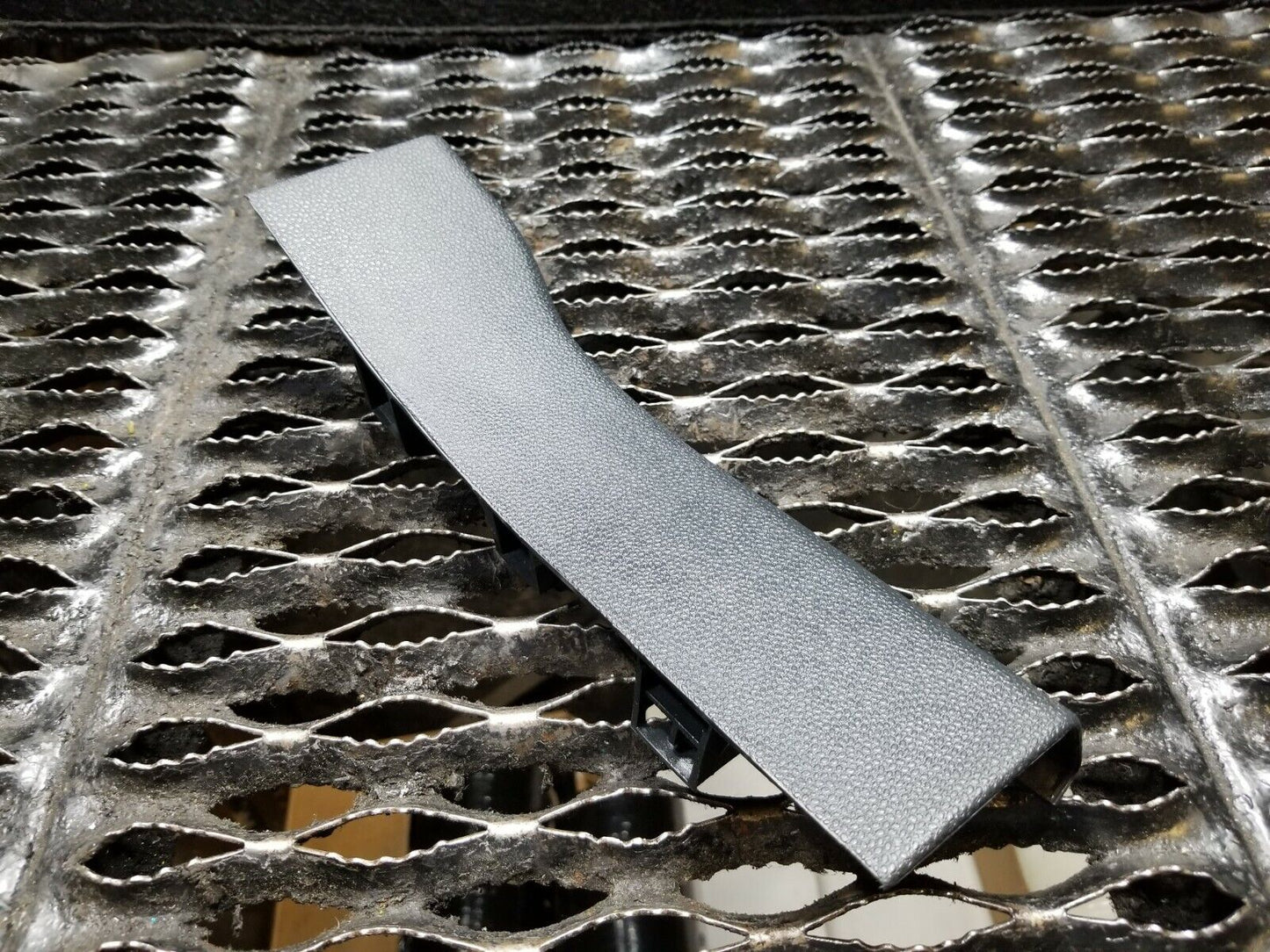 18 19 20 Ford Ecosport Rear Right Pass Door Sill Scuff Plate Trim Cover OEM