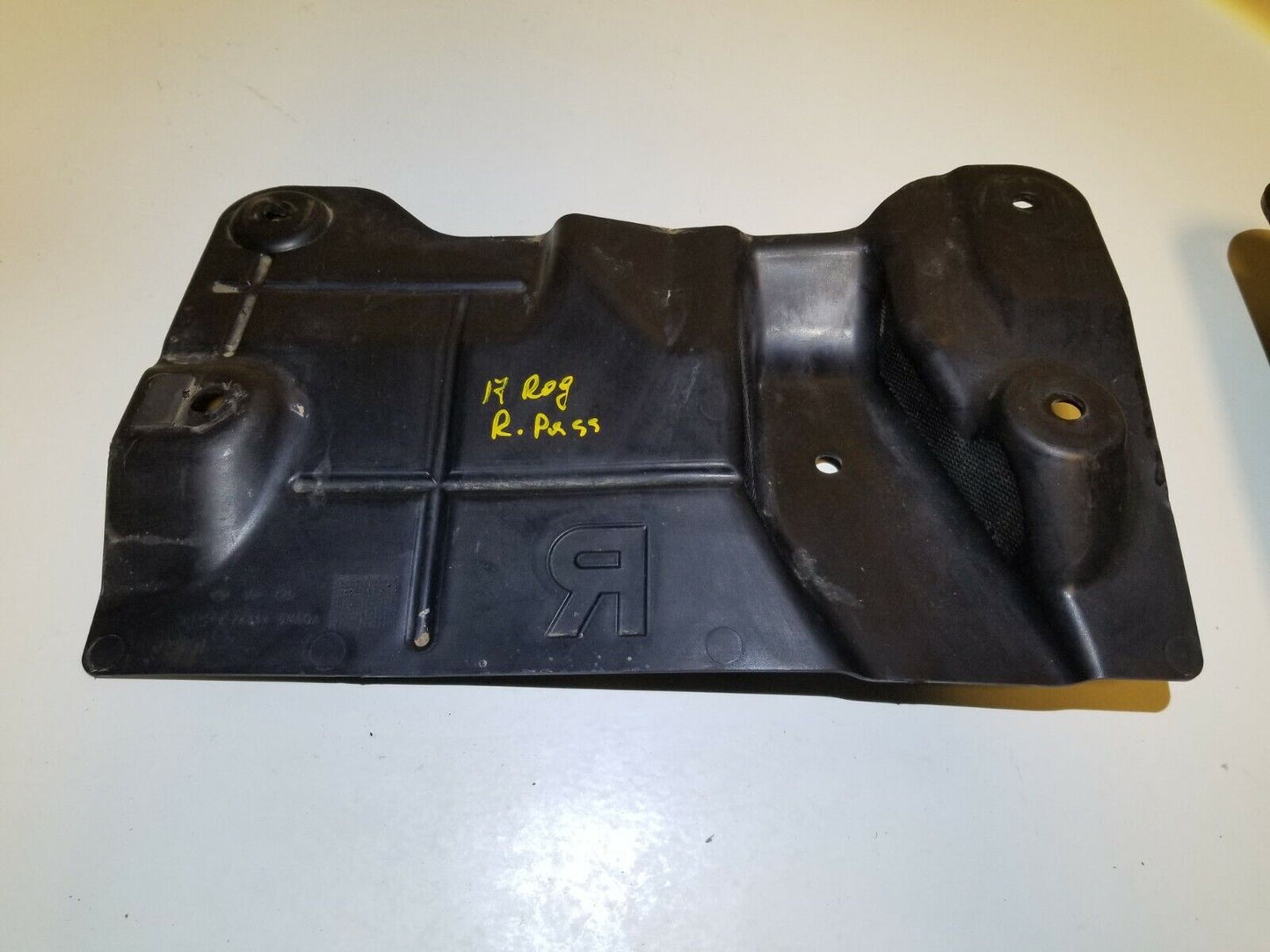 16 17 18 19 Nissan Rogue Floor Undercover Splash Shield Left & Right Pair OEM
