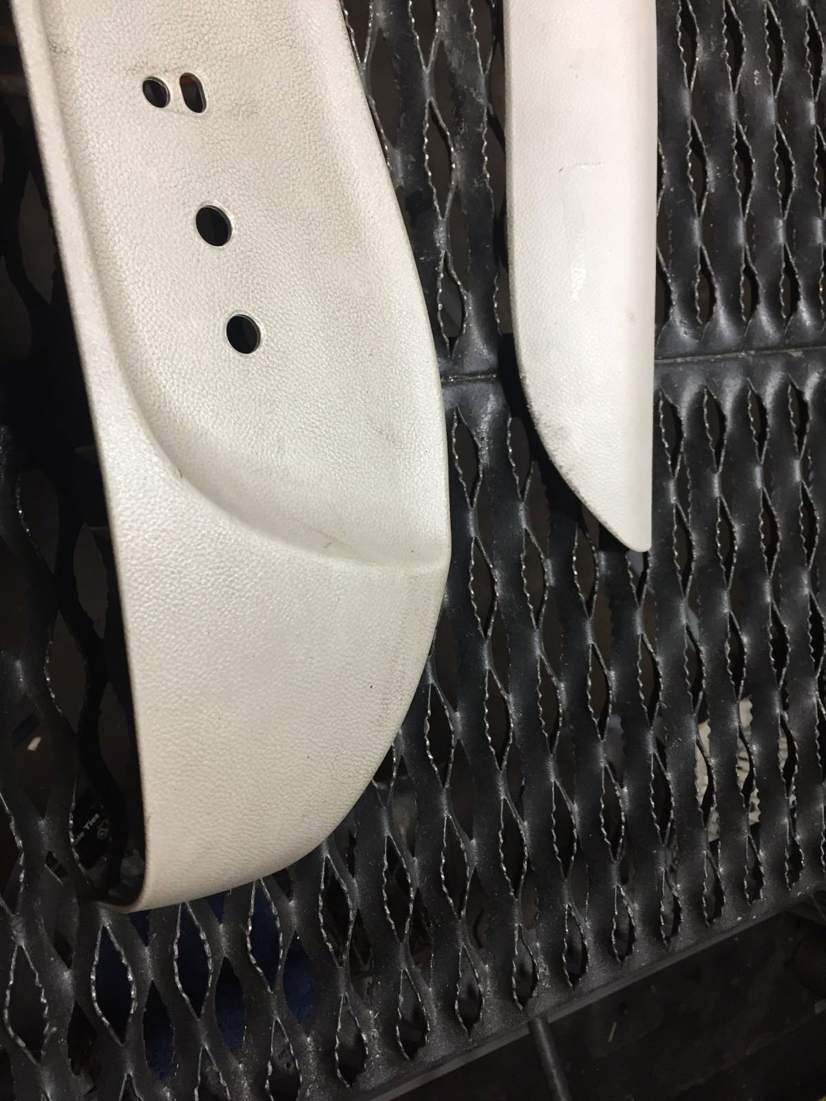 08 09 10 11 12 Infiniti G37 Coupe Right Passenger Side Front Seat Trim Plate OEM