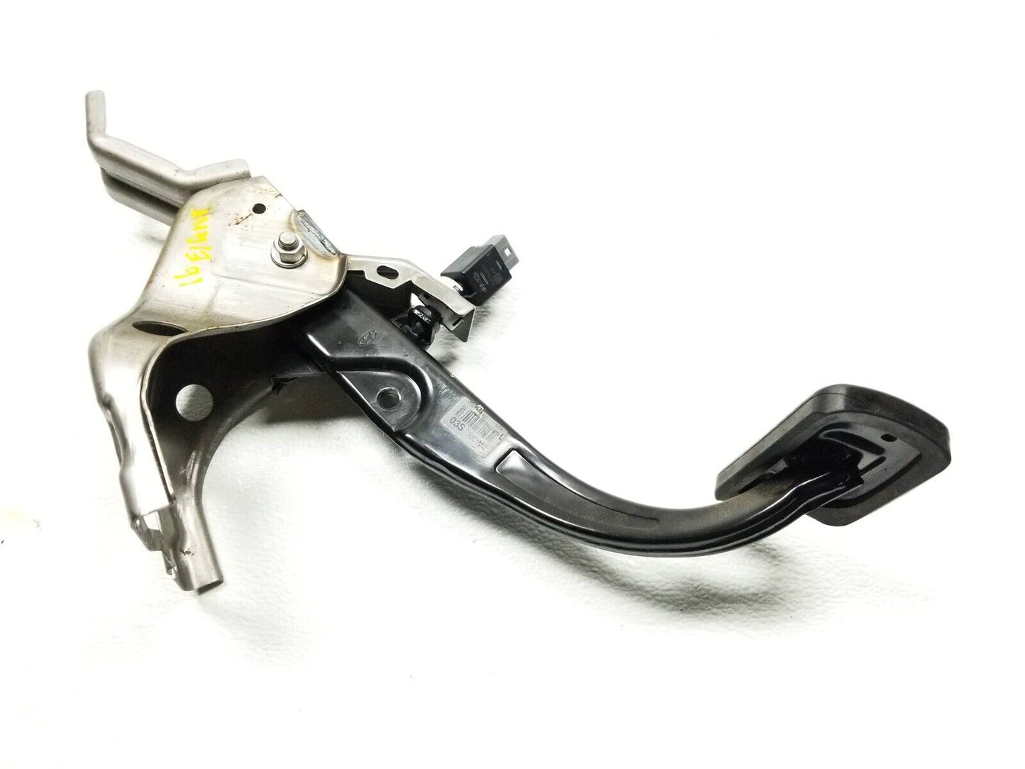 14 15 16 Hyundai Elantra Brake Pedal Assy OEM Sedan