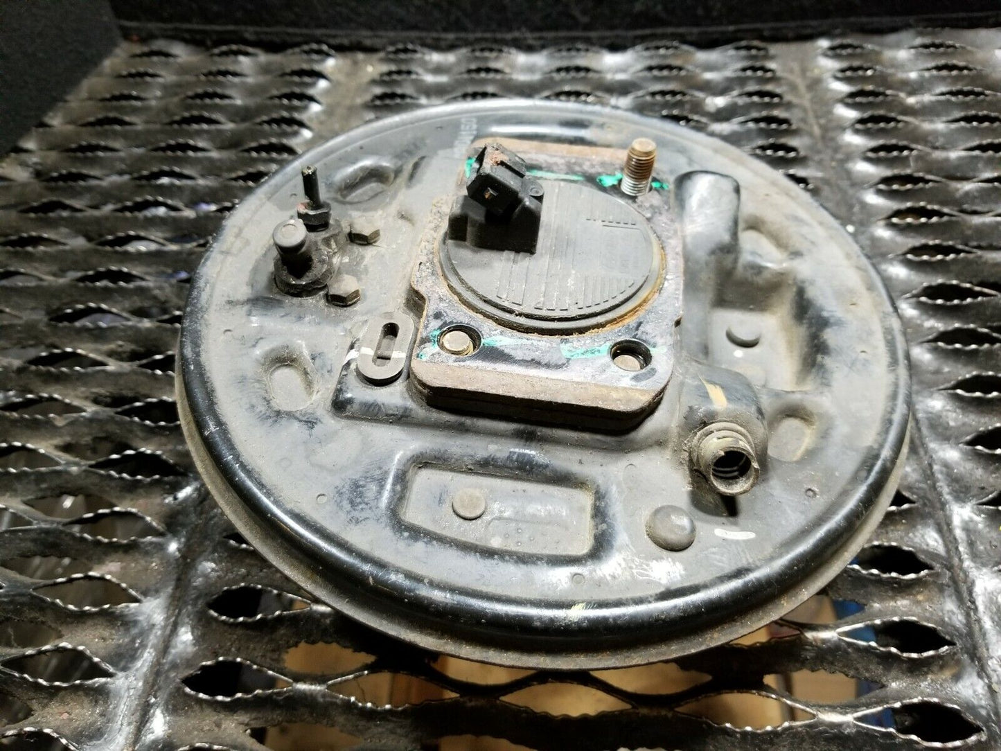 17 18 Hyundai Elantra 2.0l Rear Right Pass Side Spindle Knukle Wheel Hub OEM