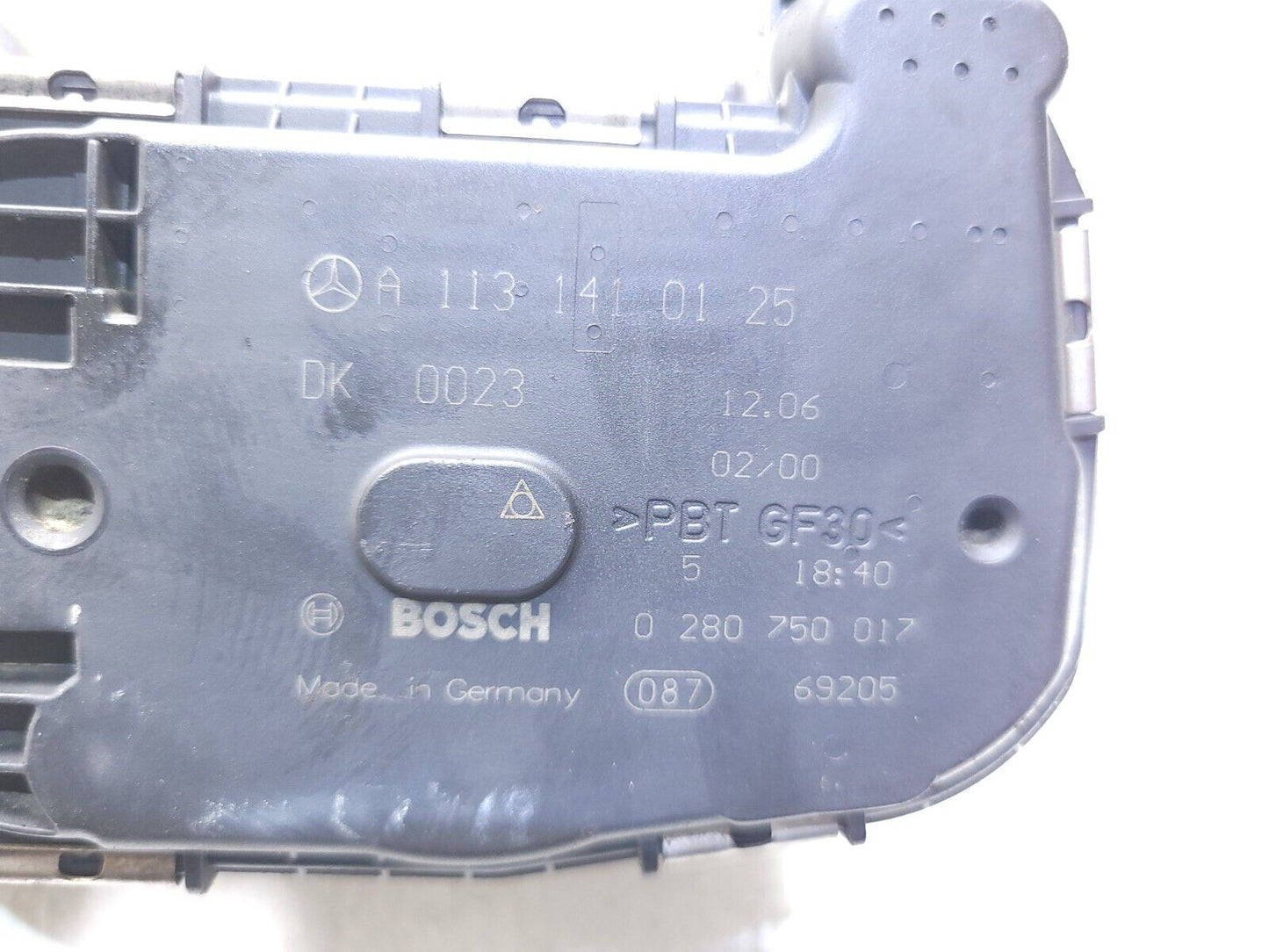 06 07 08 09 10 11 Mercedes Ml500 Throttle Body A1131410125 OEM