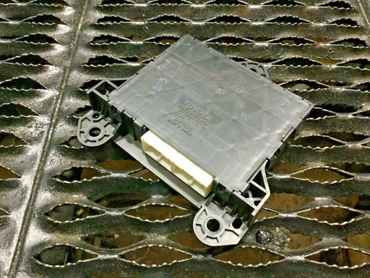 04 05 06 Toyota Prius Temperature Control Module 88650-47050 OEM