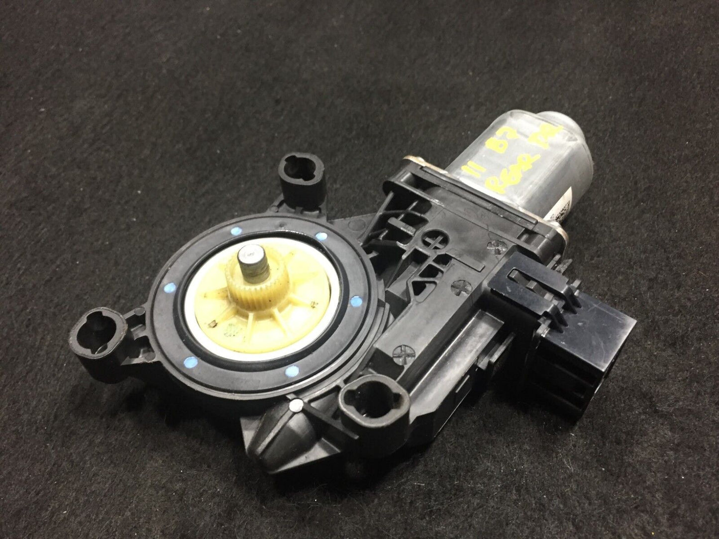 2012 2013 2014 2015 VW Passat Rear Left Window Motor Regulator OEM