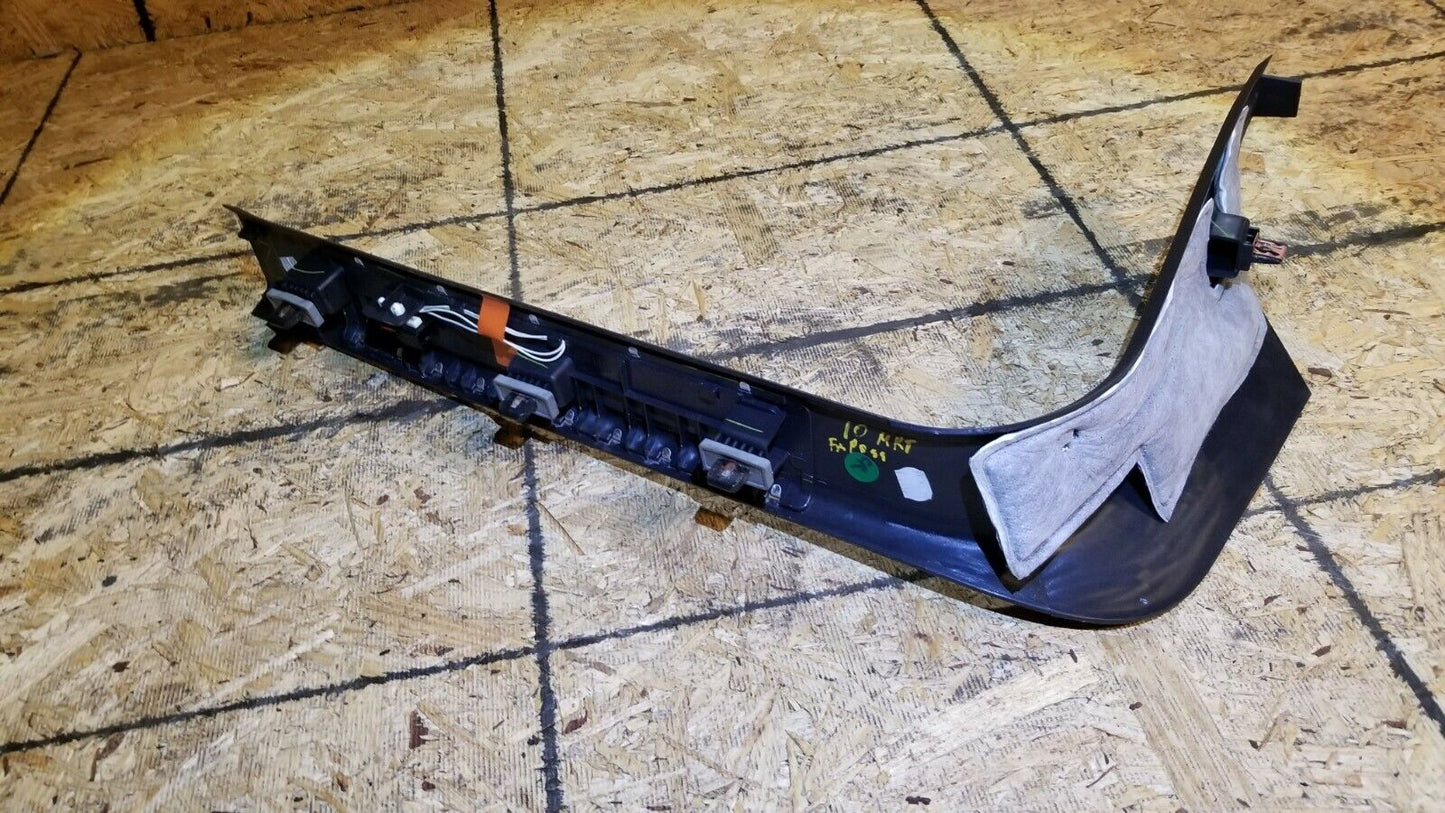 10 11 12 Lincoln MKT Front Right Pass Door Scuff Plate Step Trim OEM
