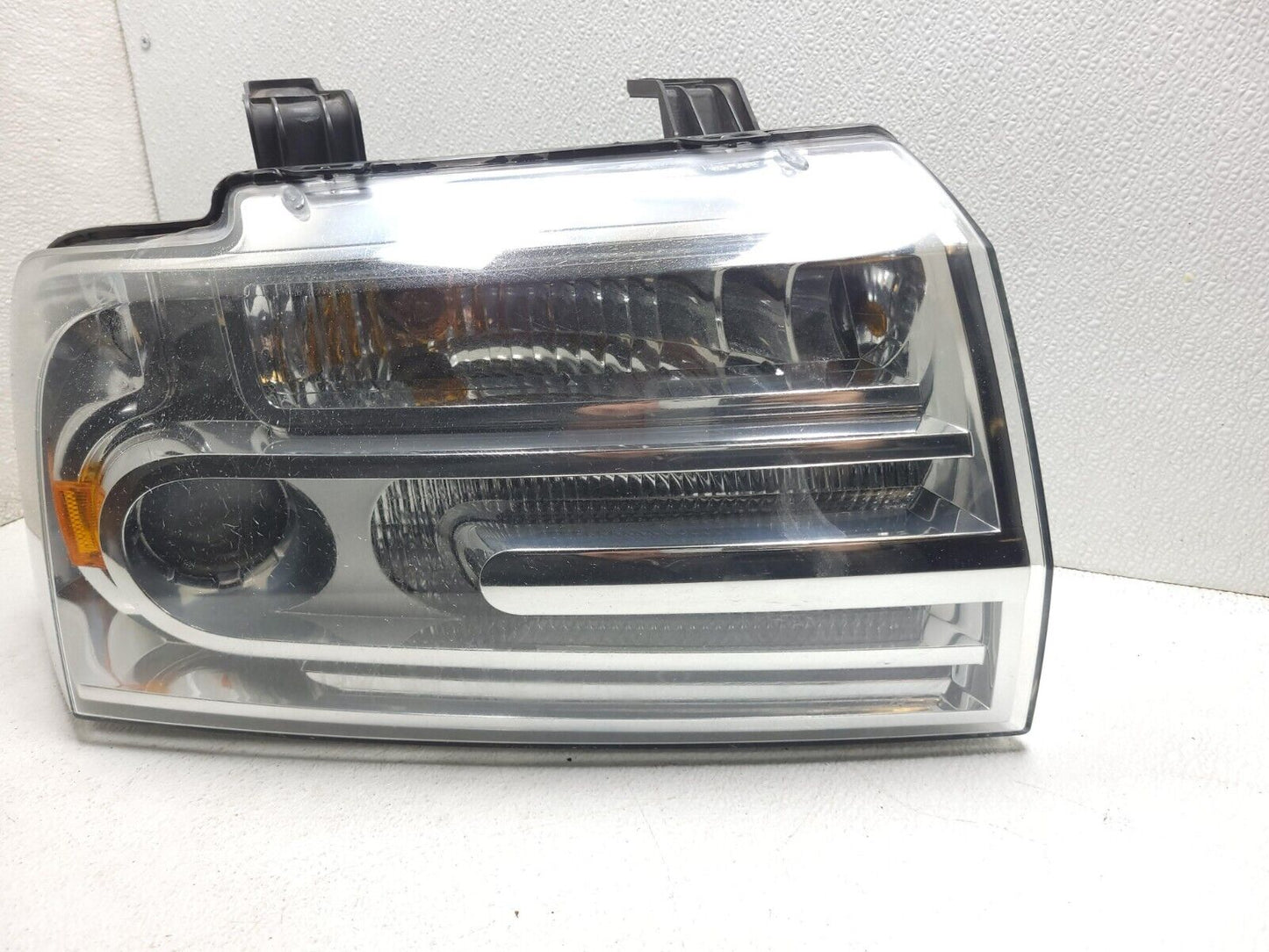2007 - 2014 Lincoln Navigator Headlight Xenon Right Passenger Side OEM