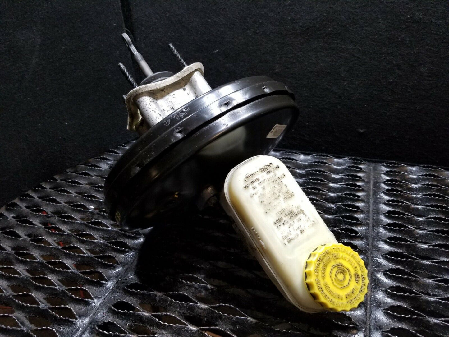 04 05 06 Chrysler Sebring Convertible Power Brake Booster W/ Master Cylinder OEM