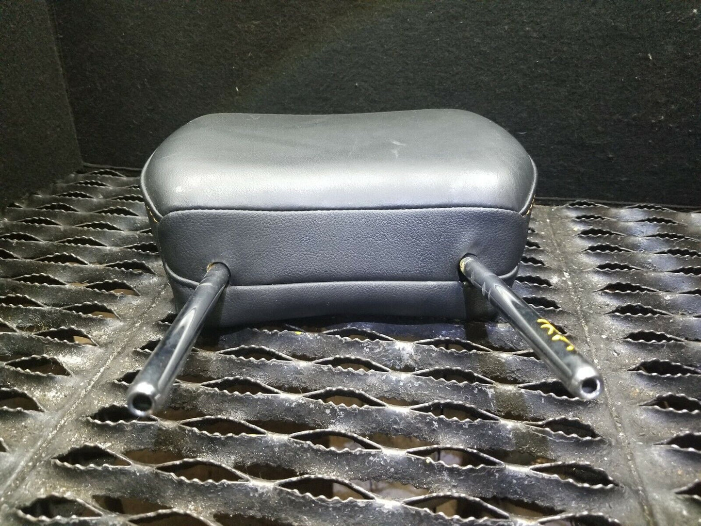 04 05 Nissan 350z Convertible Driver Seat Head Rest Headrest Leather OEM 83k