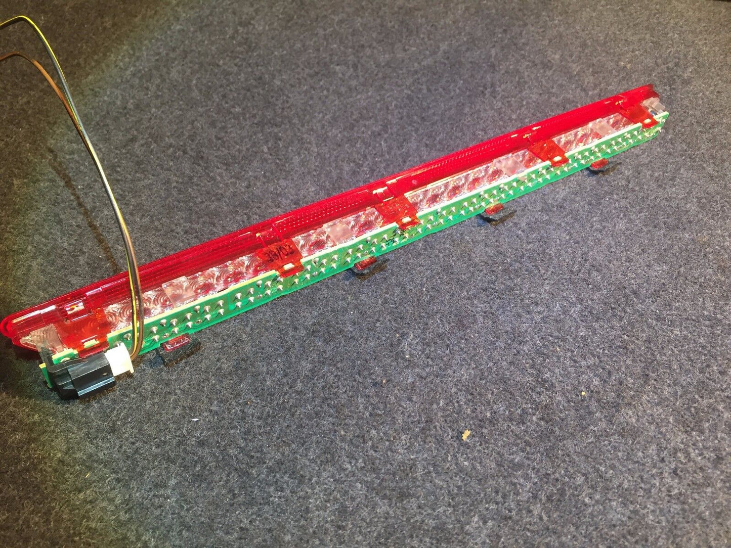 02 03 04 05 06 07 08 BMW E65 745i Rear Deck 3rd Third Brake Stop Light OEM