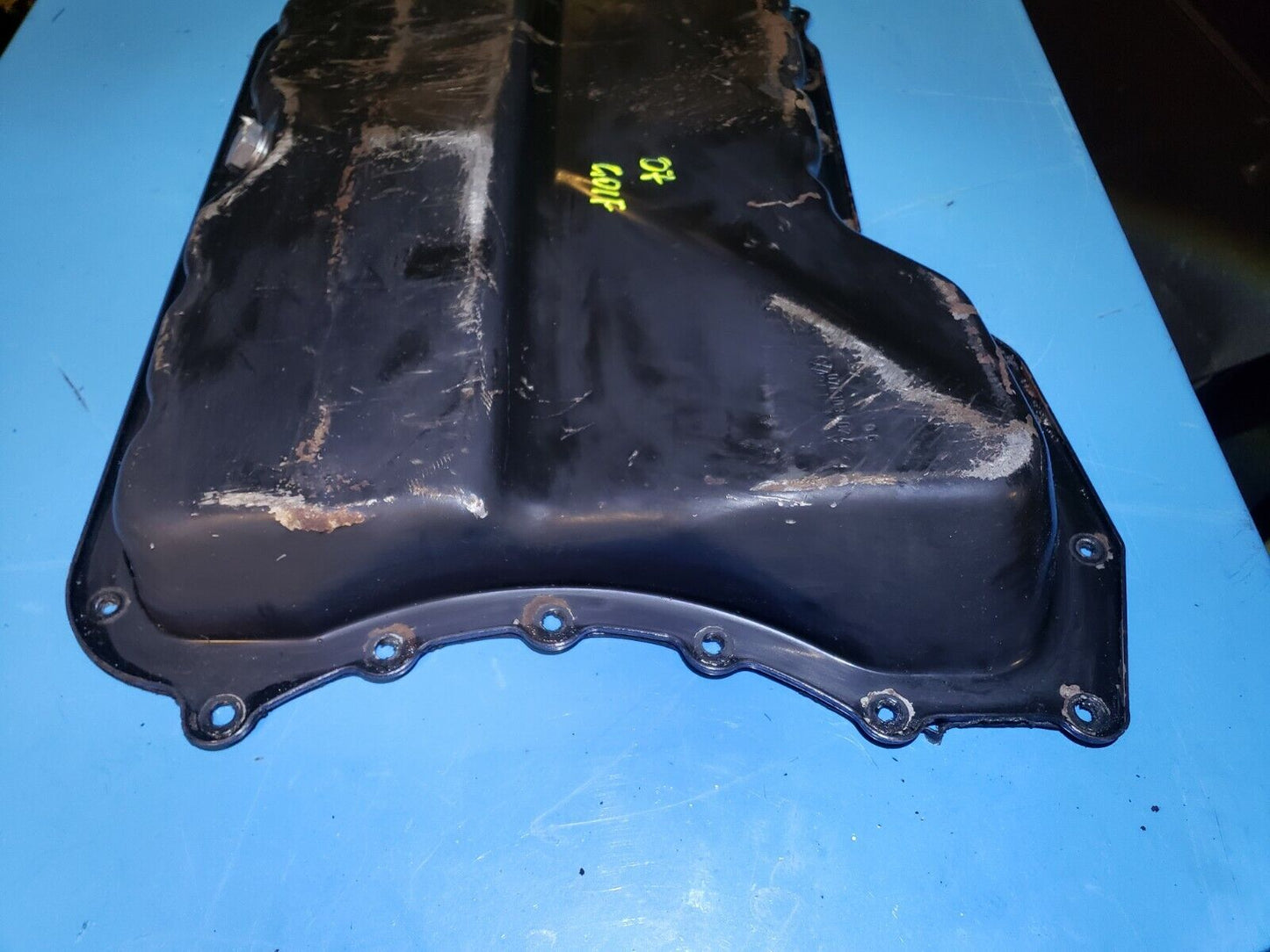 06 07 08 09 Volkswagen Golf Rabbit 2.5l  Lower  Engine Oil Pan OEM