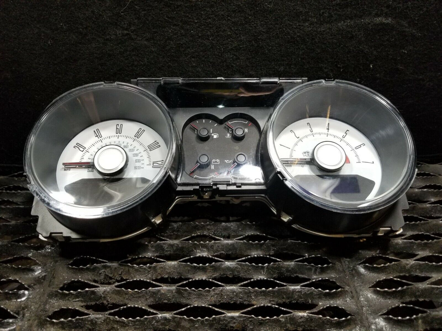 10 11 12 13 14 Ford Mustang Convertible Instrument Panel Speedometer Gauges OEM